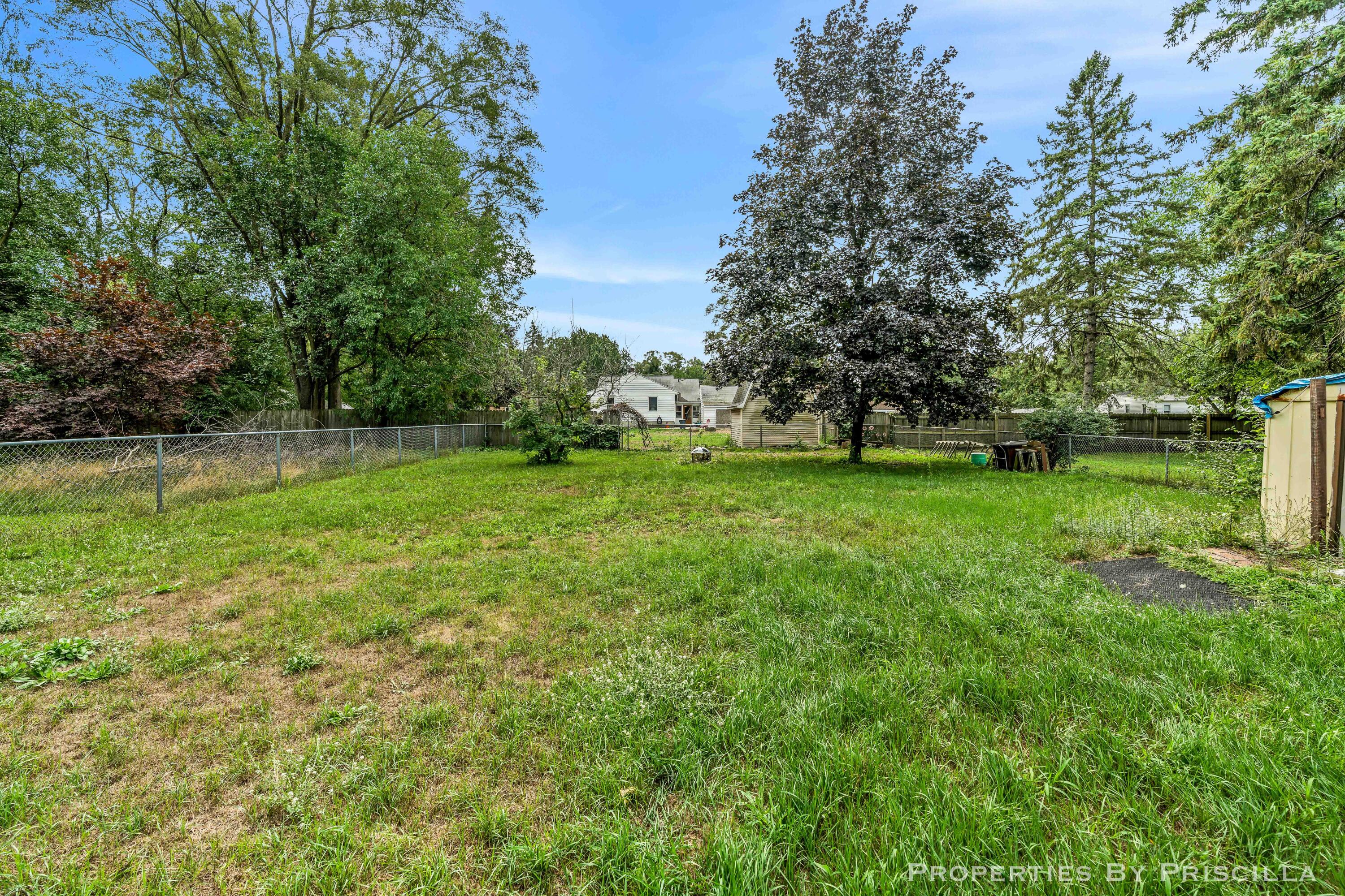 348 Ridgewood Street SE Grand Rapids MI 49548