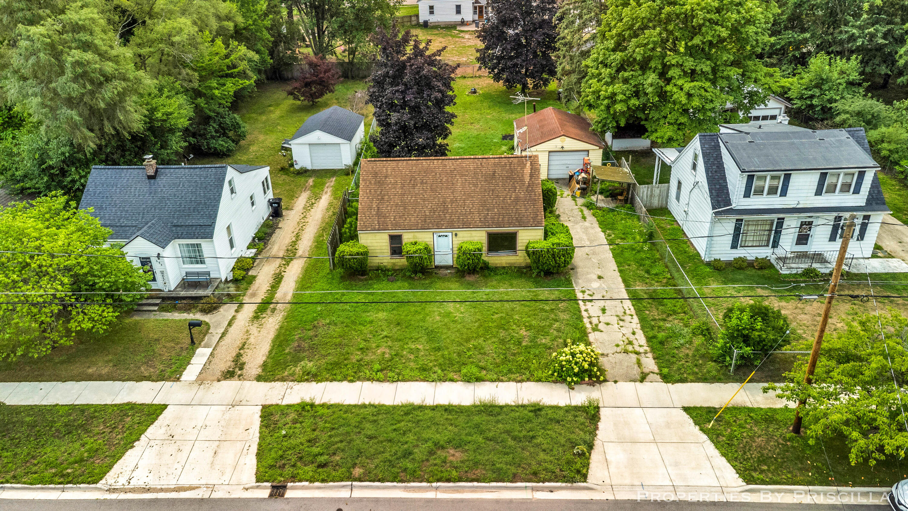 348 Ridgewood Street SE Grand Rapids MI 49548