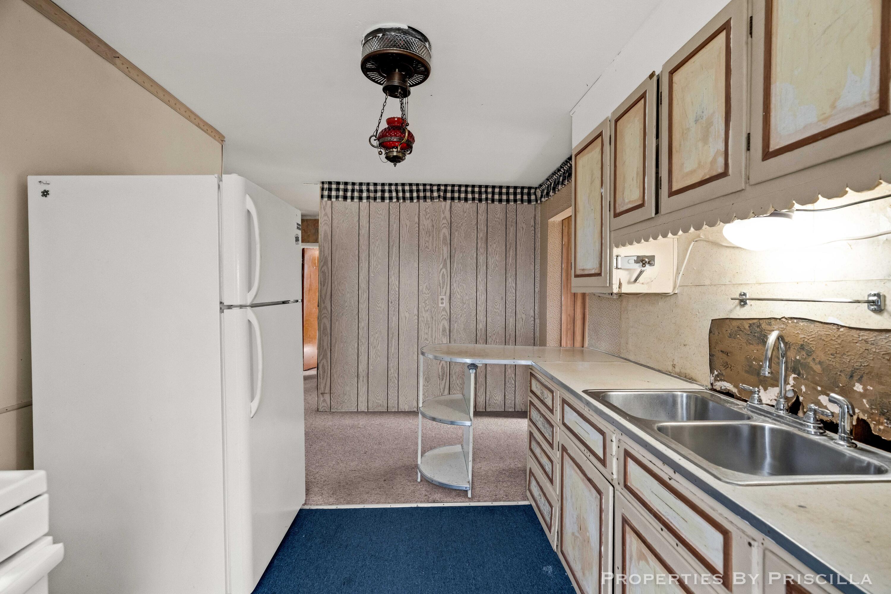 348 Ridgewood Street SE Grand Rapids MI 49548