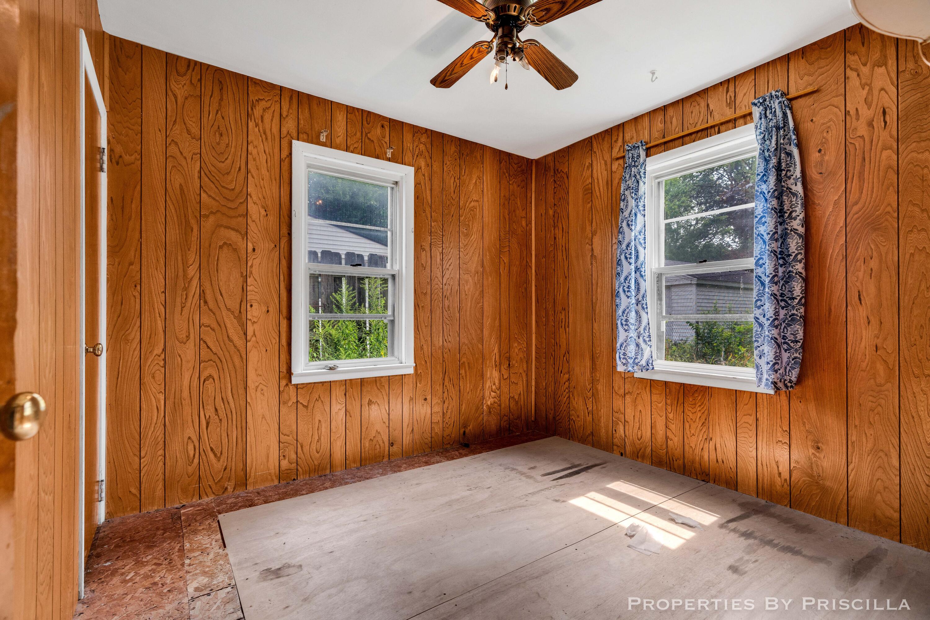 348 Ridgewood Street SE Grand Rapids MI 49548