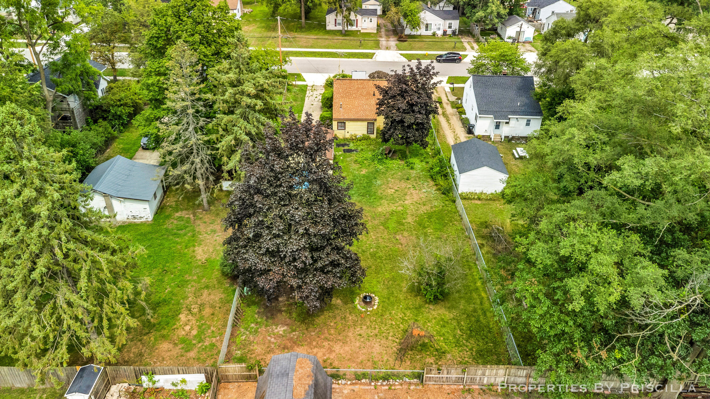 348 Ridgewood Street SE Grand Rapids MI 49548