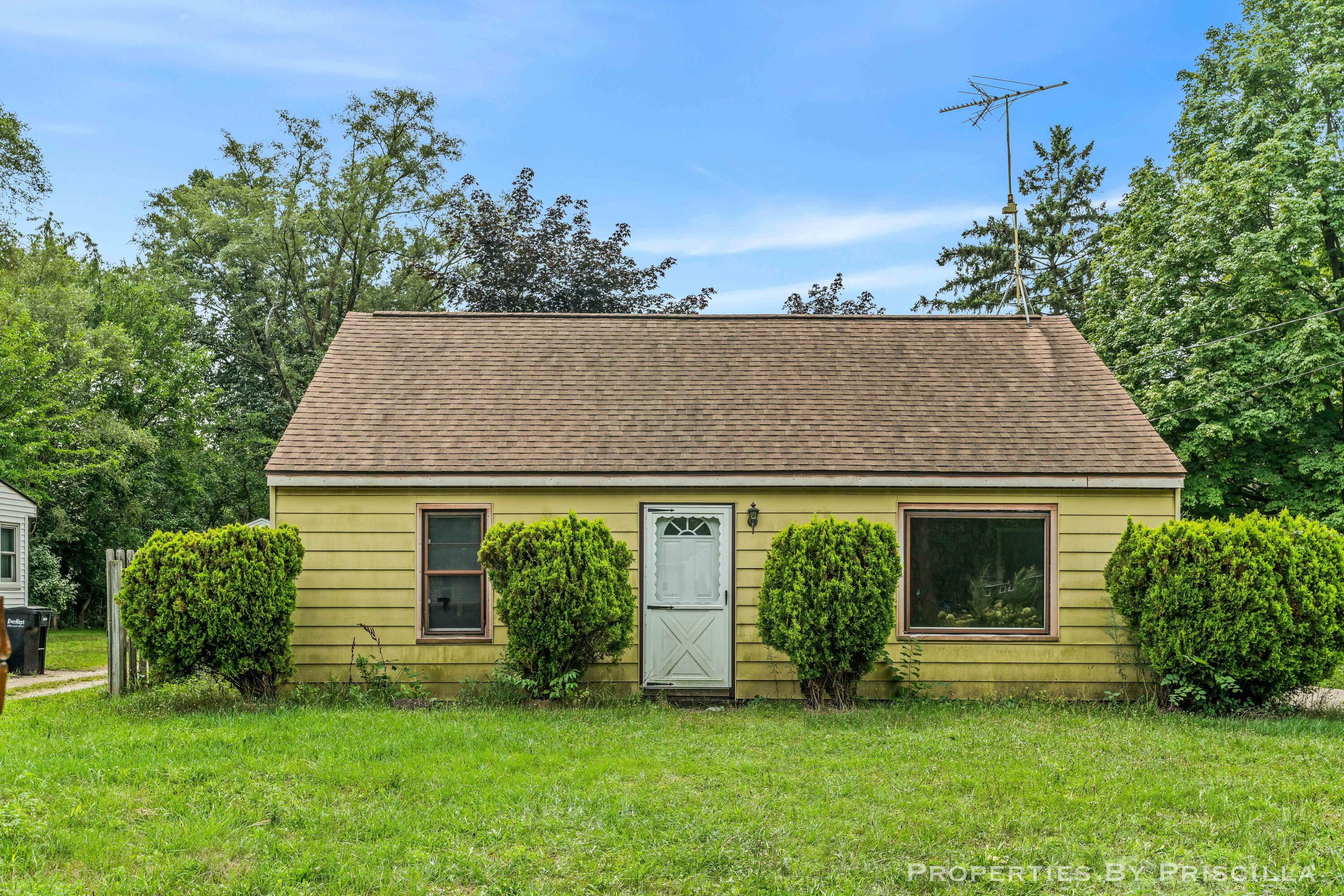 348 Ridgewood Street SE Grand Rapids MI 49548