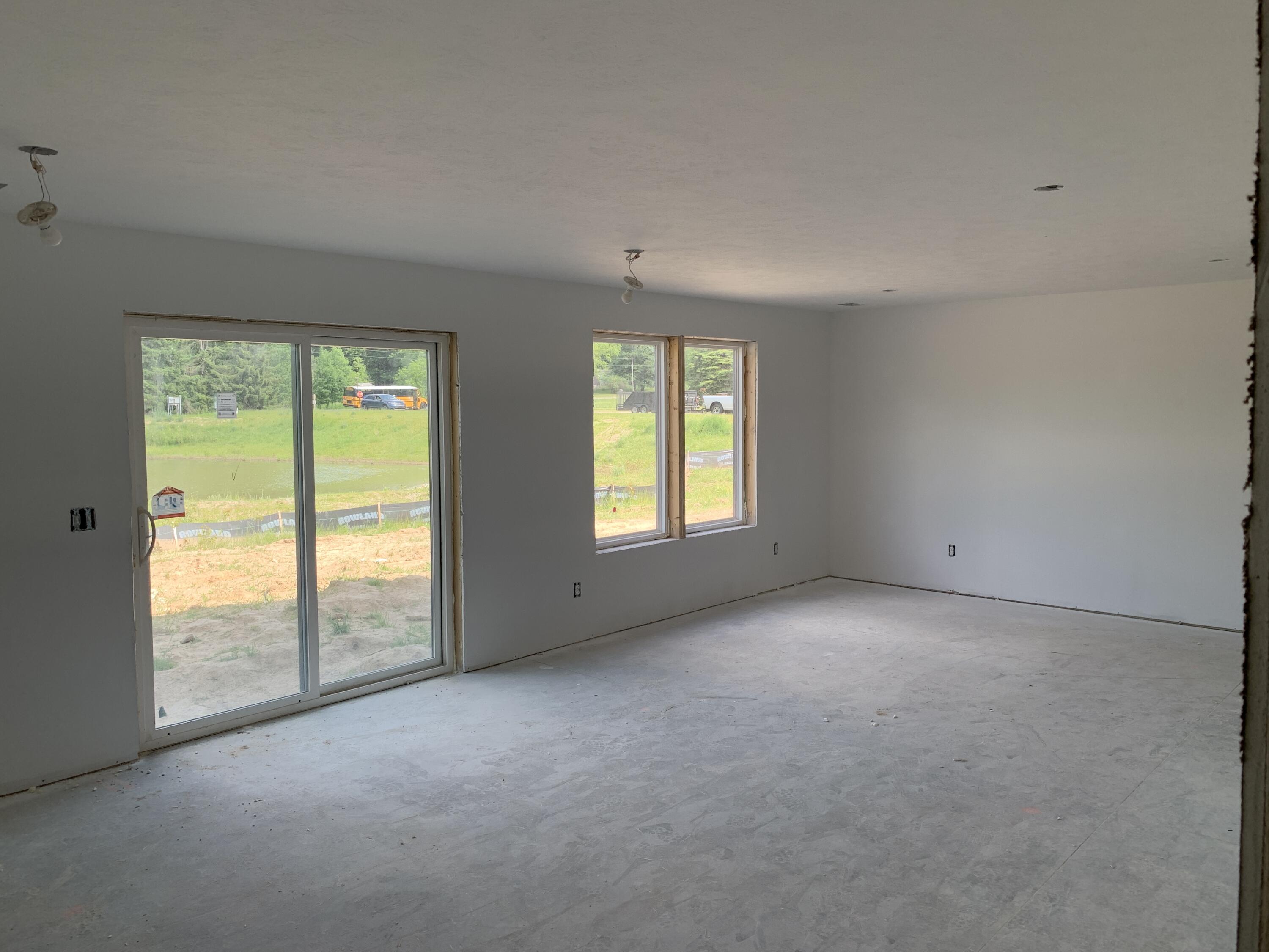 7900 Woodhurst Drive NE Rockford MI 49341