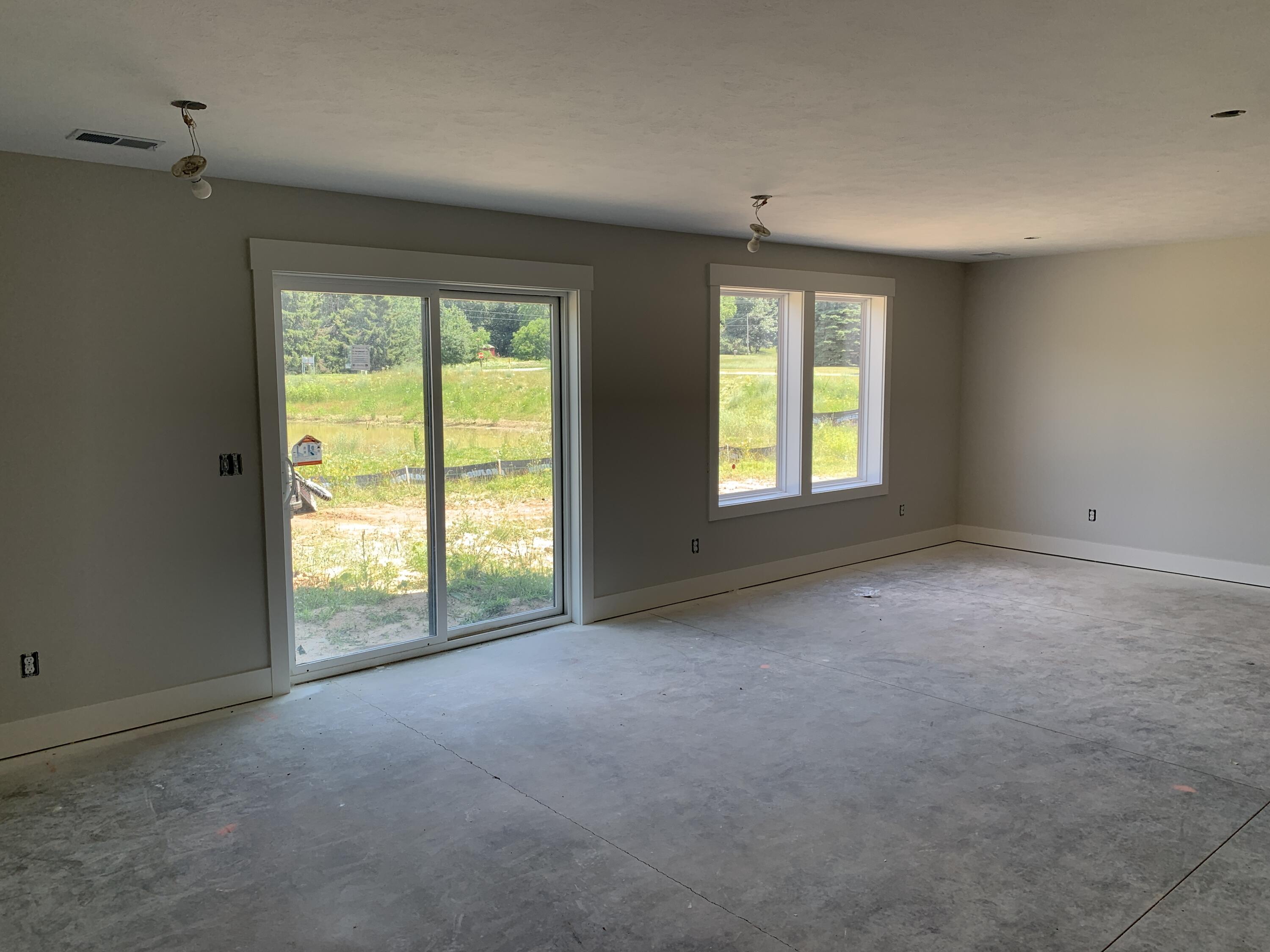 7900 Woodhurst Drive NE Rockford MI 49341
