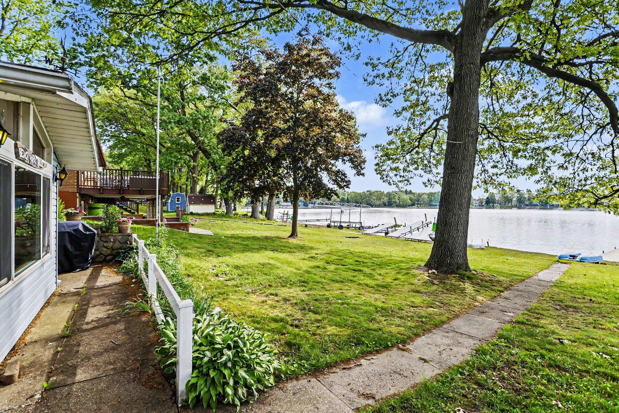 60779 W Oak Drive Decatur MI 49045