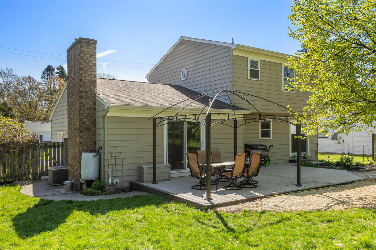 1865 Ridgemoor Drive SE Grand Rapids MI 49506