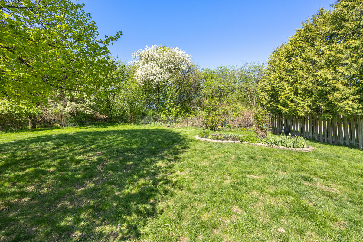 1865 Ridgemoor Drive SE Grand Rapids MI 49506