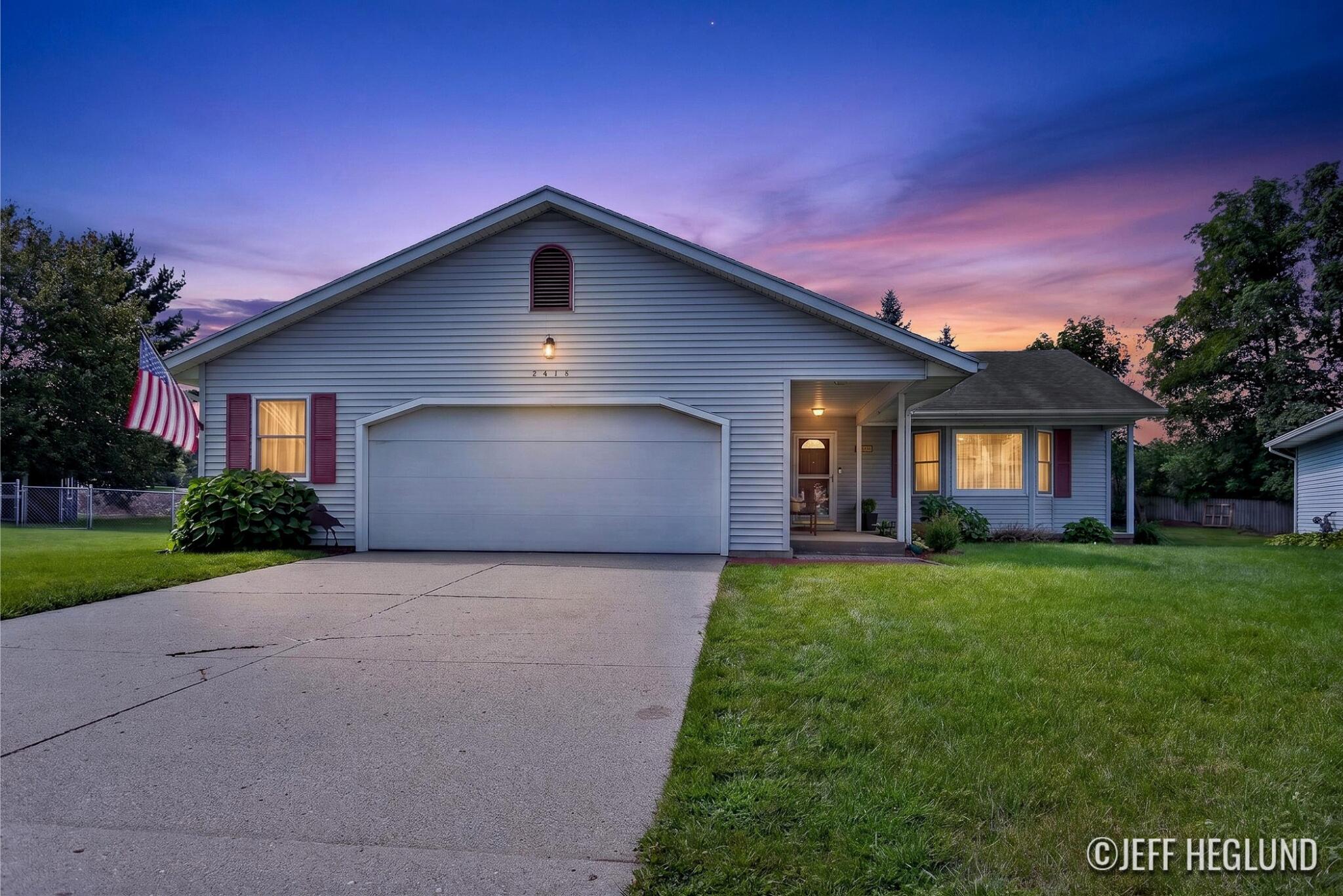 2416 Dewberry Drive NE Grand Rapids MI 49505
