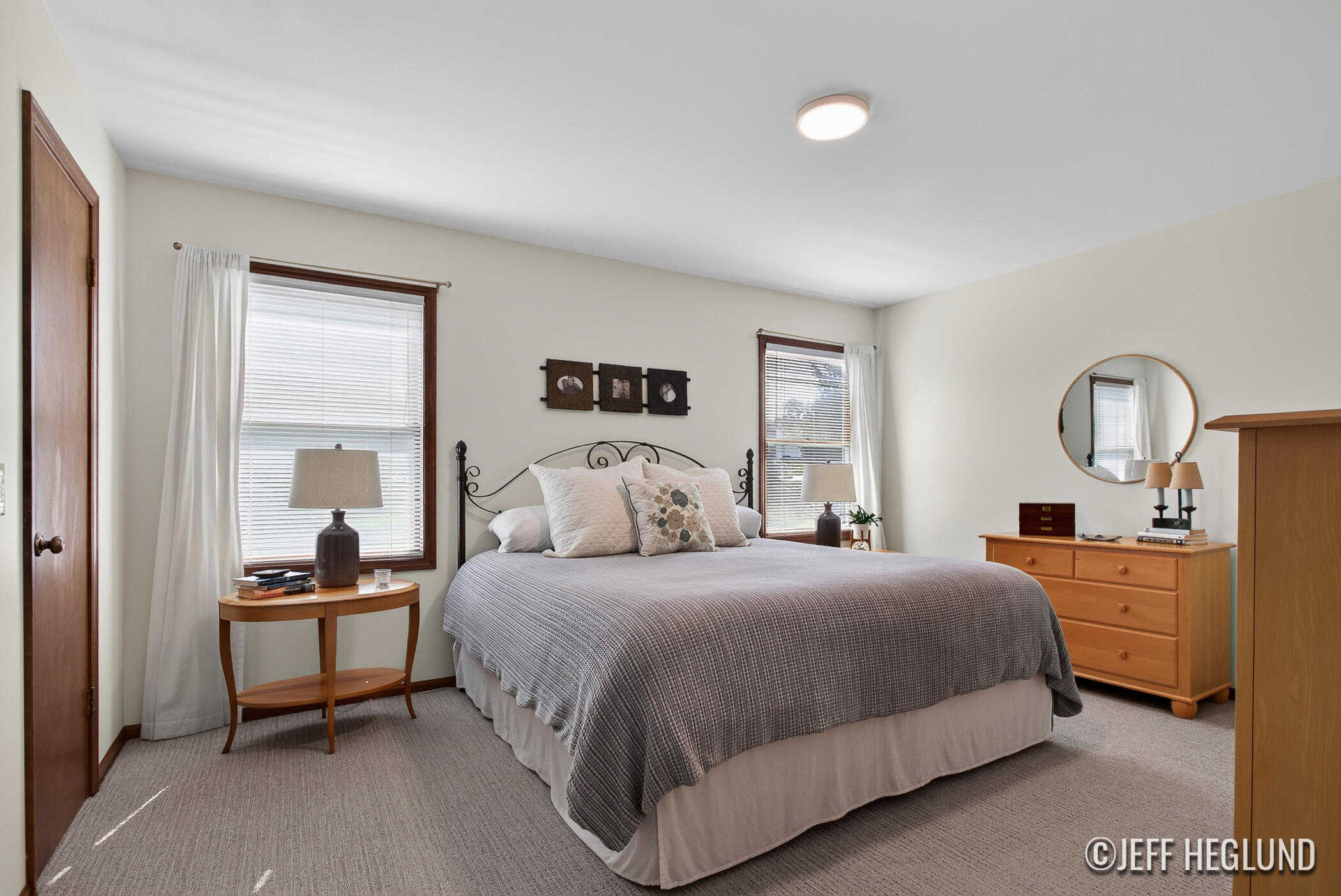 2416 Dewberry Drive NE Grand Rapids MI 49505