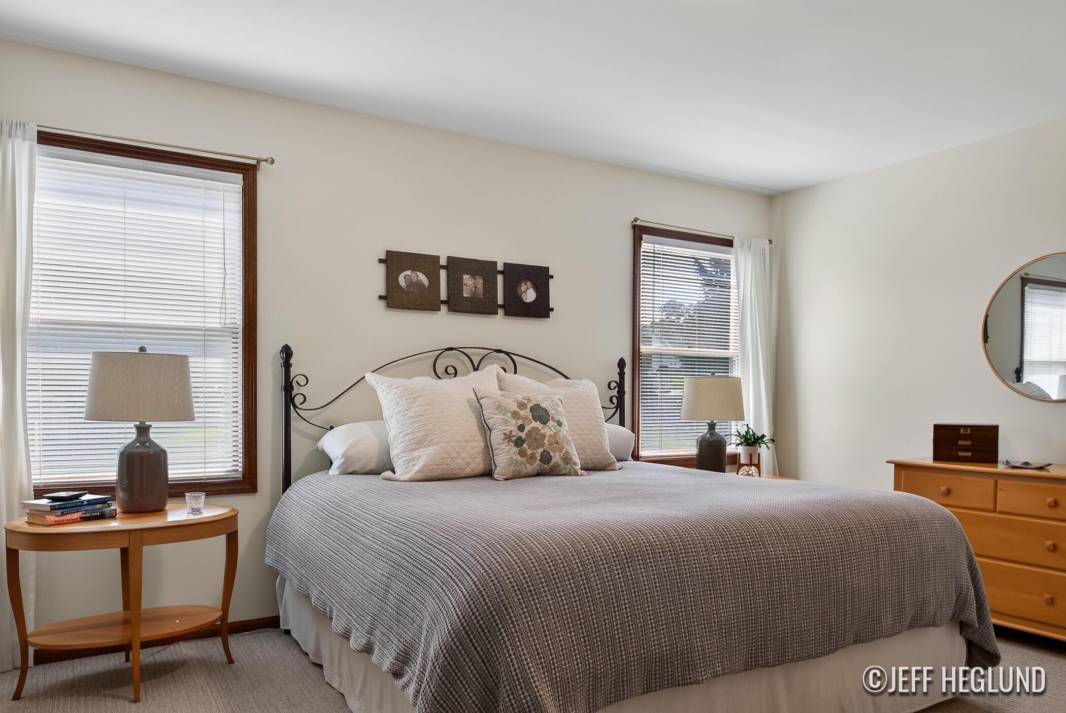 2416 Dewberry Drive NE Grand Rapids MI 49505