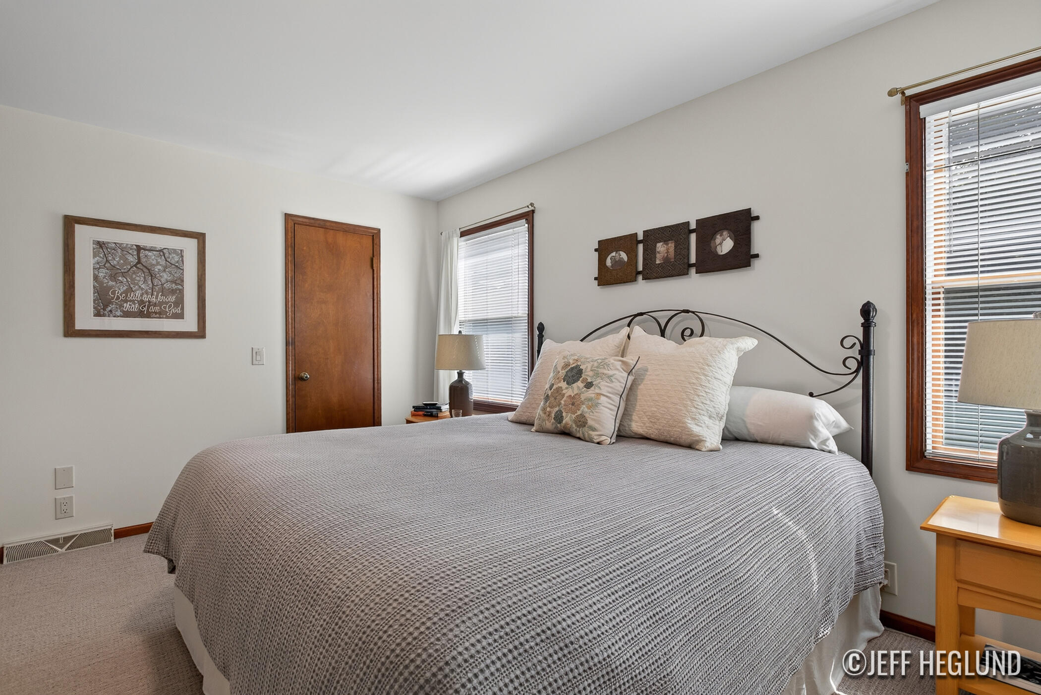 2416 Dewberry Drive NE Grand Rapids MI 49505
