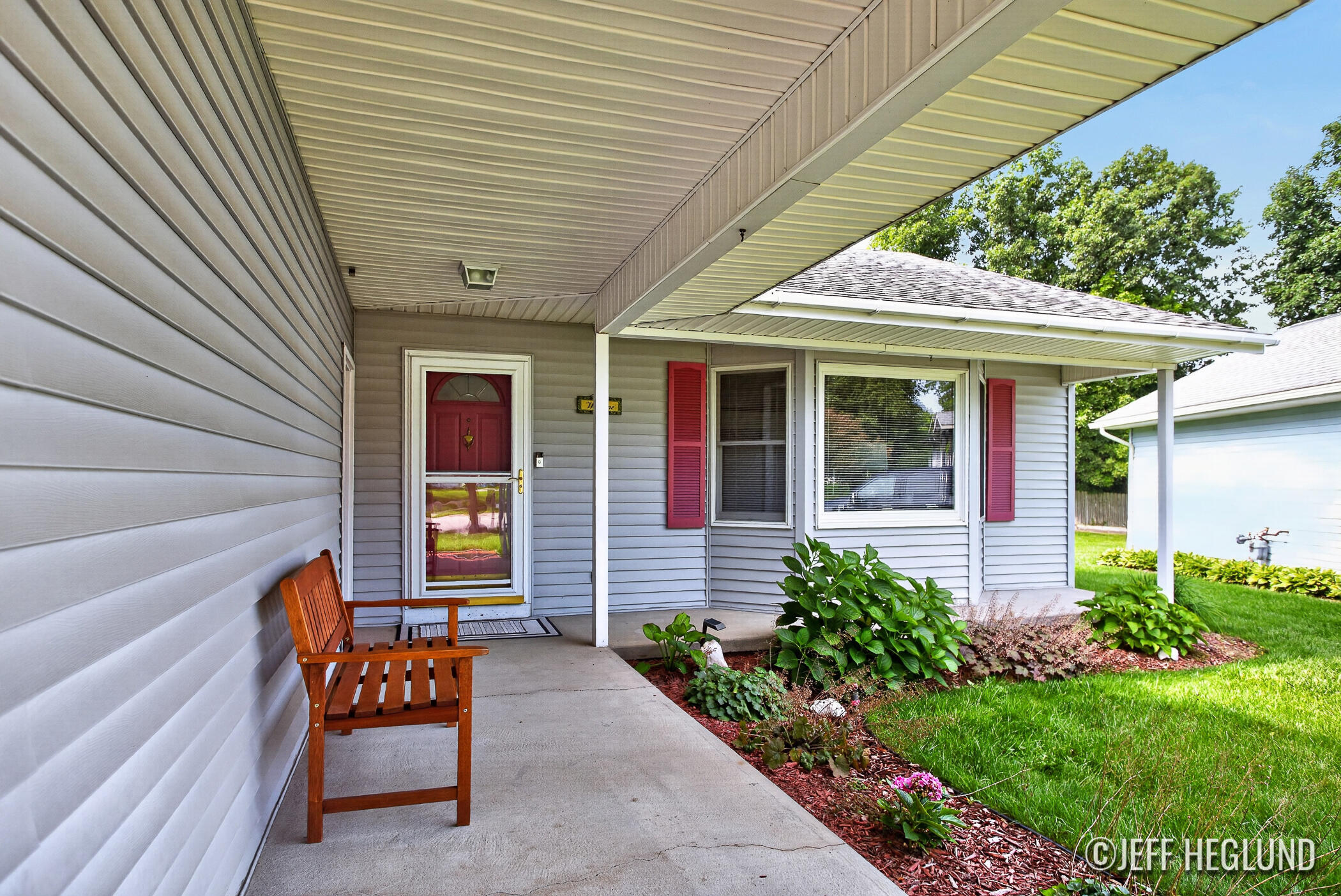 2416 Dewberry Drive NE Grand Rapids MI 49505