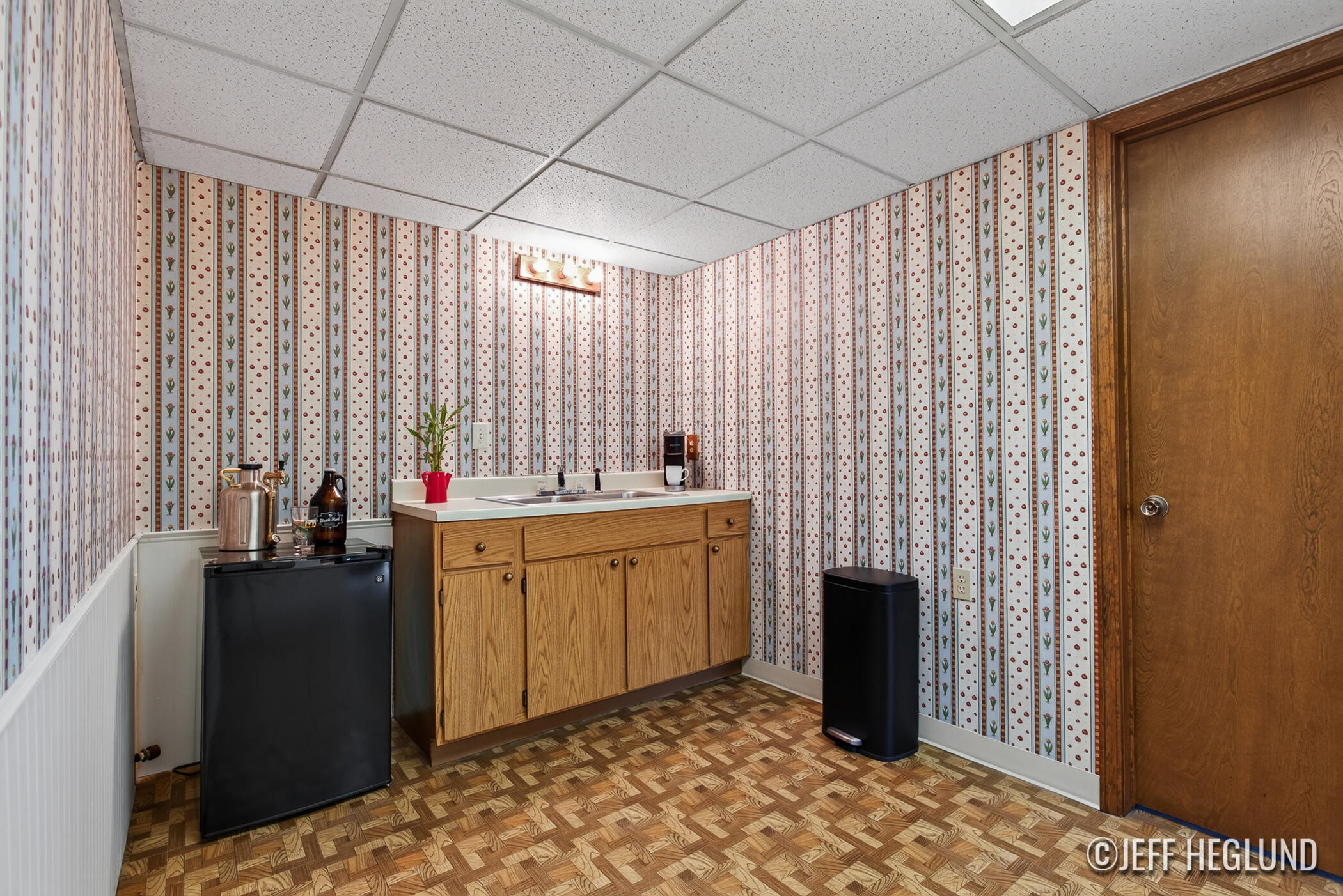 2416 Dewberry Drive NE Grand Rapids MI 49505