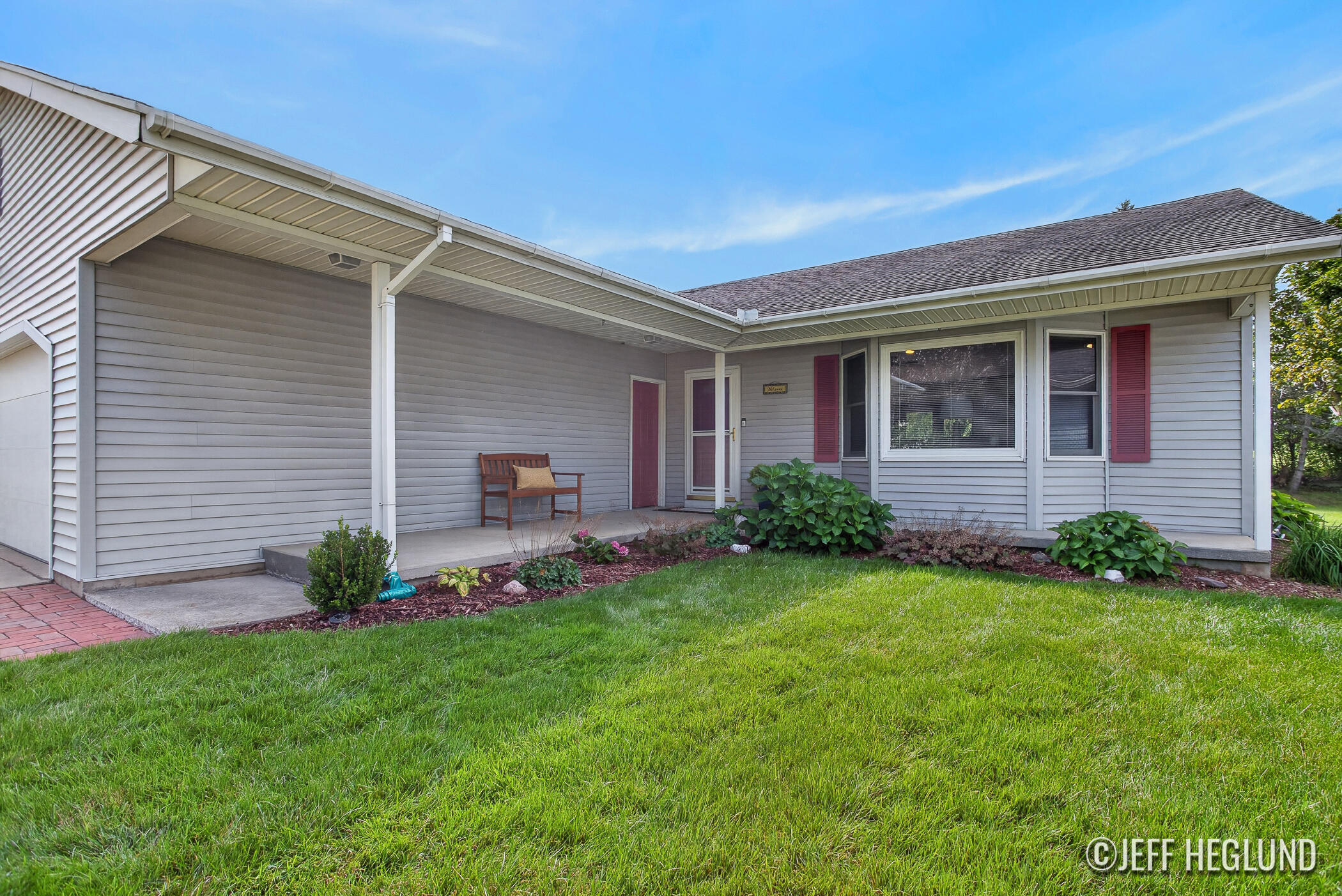 2416 Dewberry Drive NE Grand Rapids MI 49505