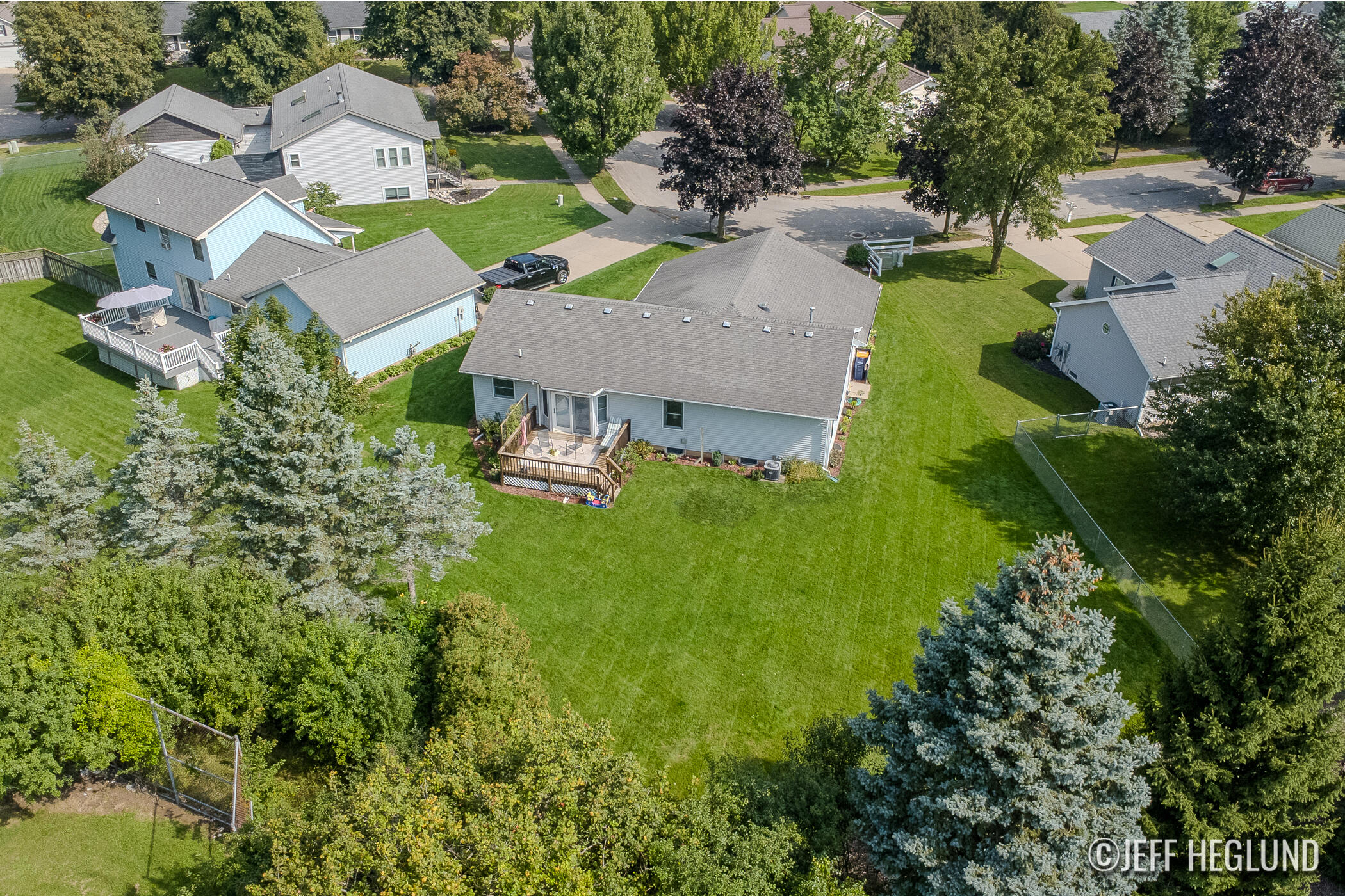 2416 Dewberry Drive NE Grand Rapids MI 49505