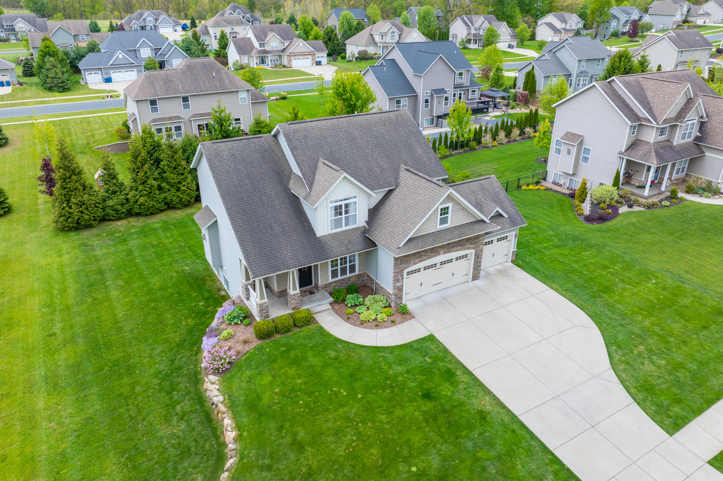 7769 Presque Isle Drive Kalamazoo MI 49009