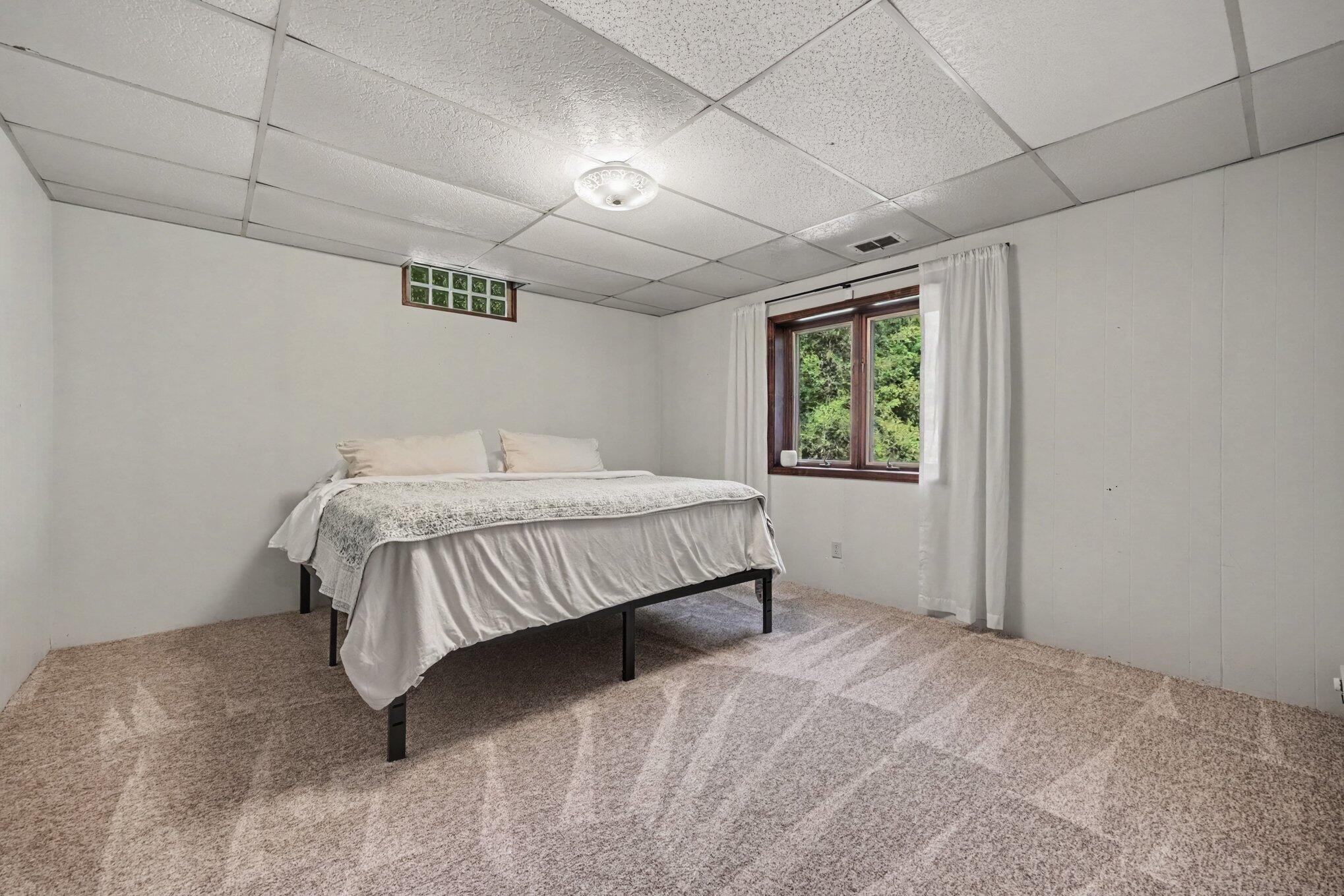 2080 Dunnigan Avenue NE Grand Rapids MI 49525