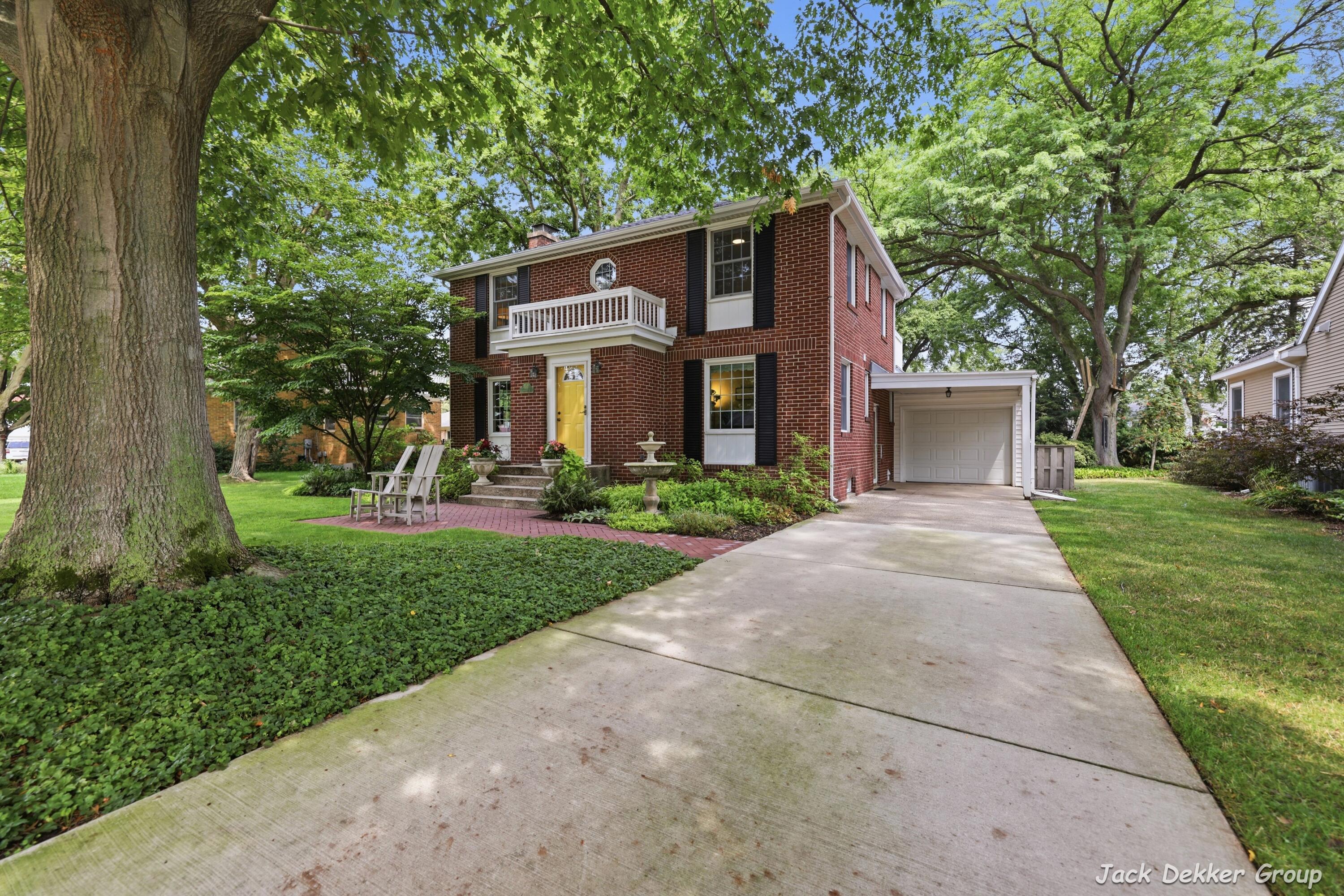 445 W Lawrence Avenue Zeeland MI 49464