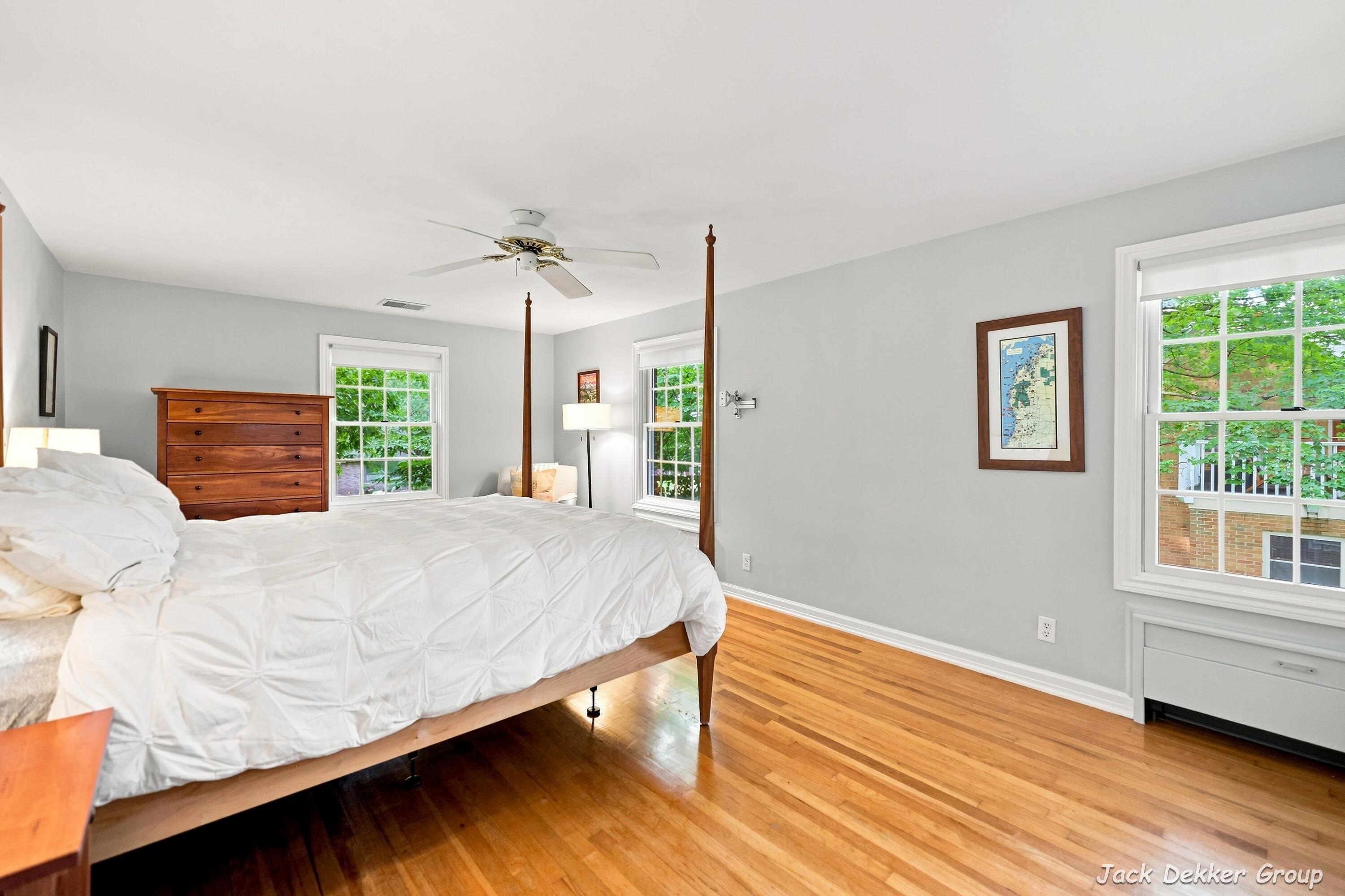 445 W Lawrence Avenue Zeeland MI 49464
