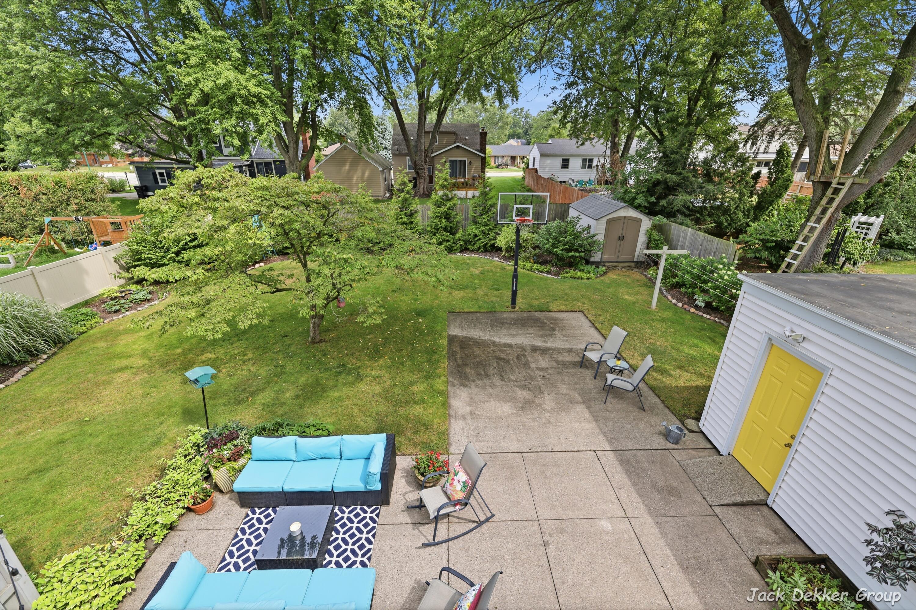 445 W Lawrence Avenue Zeeland MI 49464