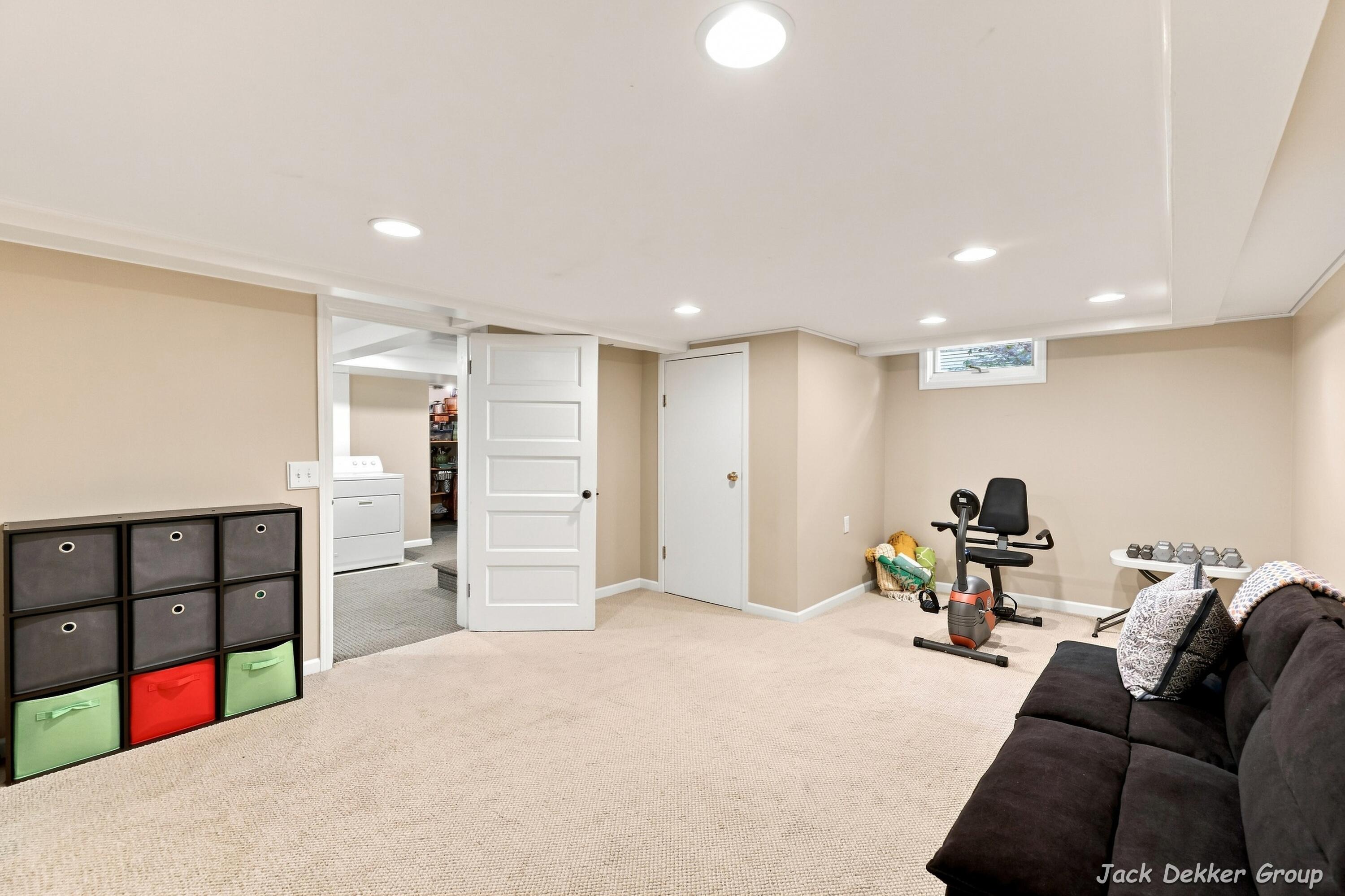 445 W Lawrence Avenue Zeeland MI 49464
