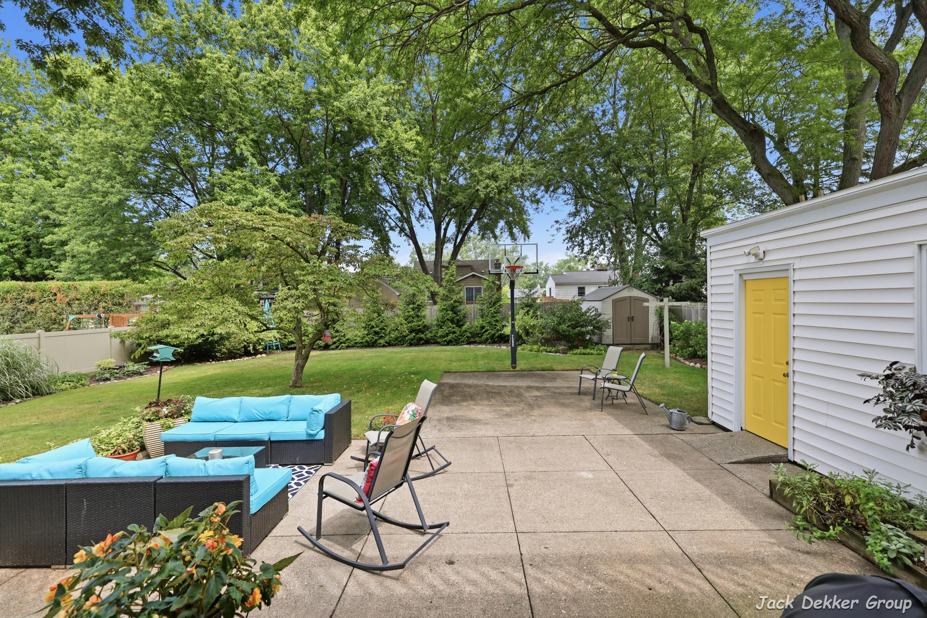445 W Lawrence Avenue Zeeland MI 49464