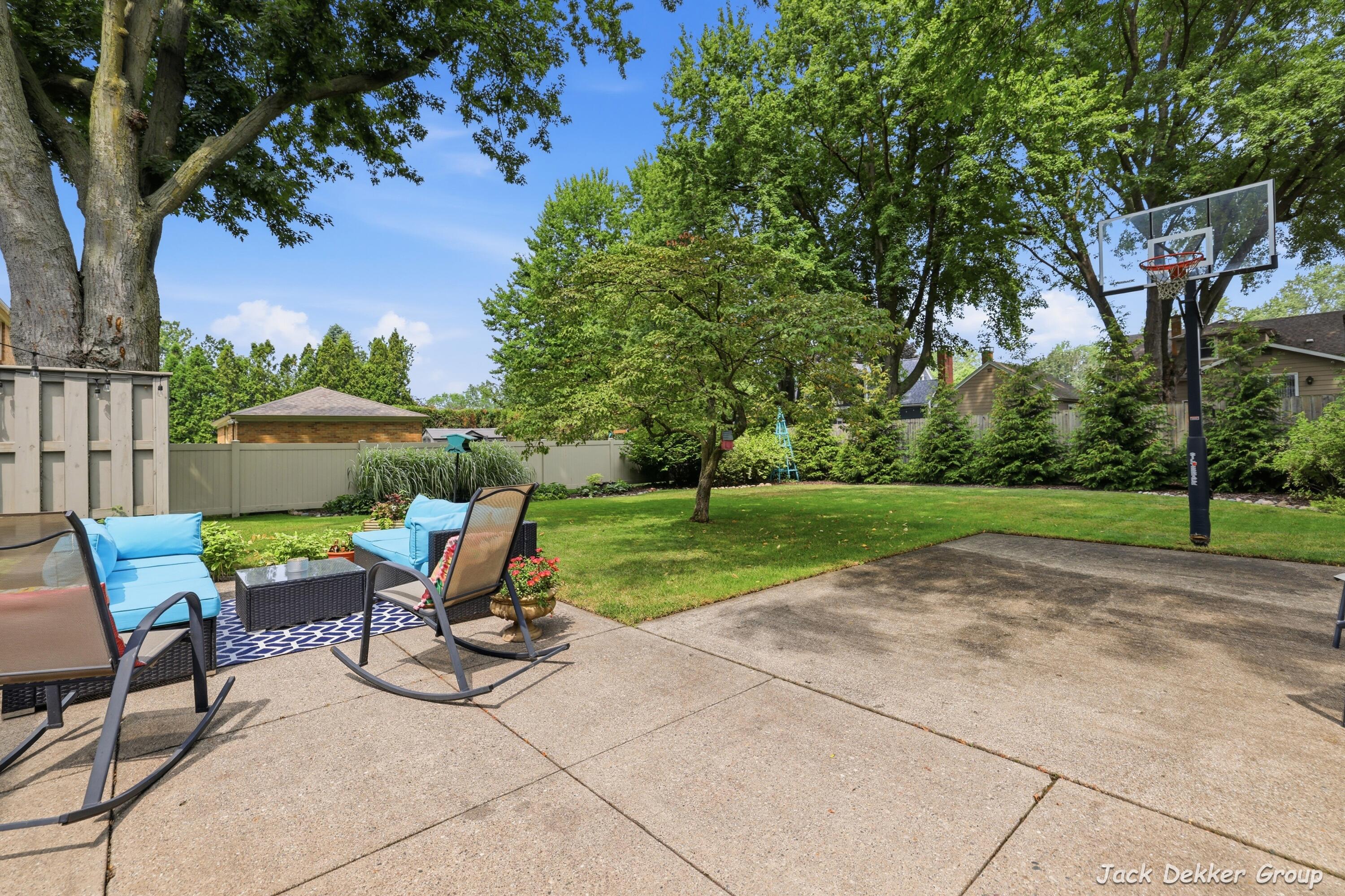 445 W Lawrence Avenue Zeeland MI 49464