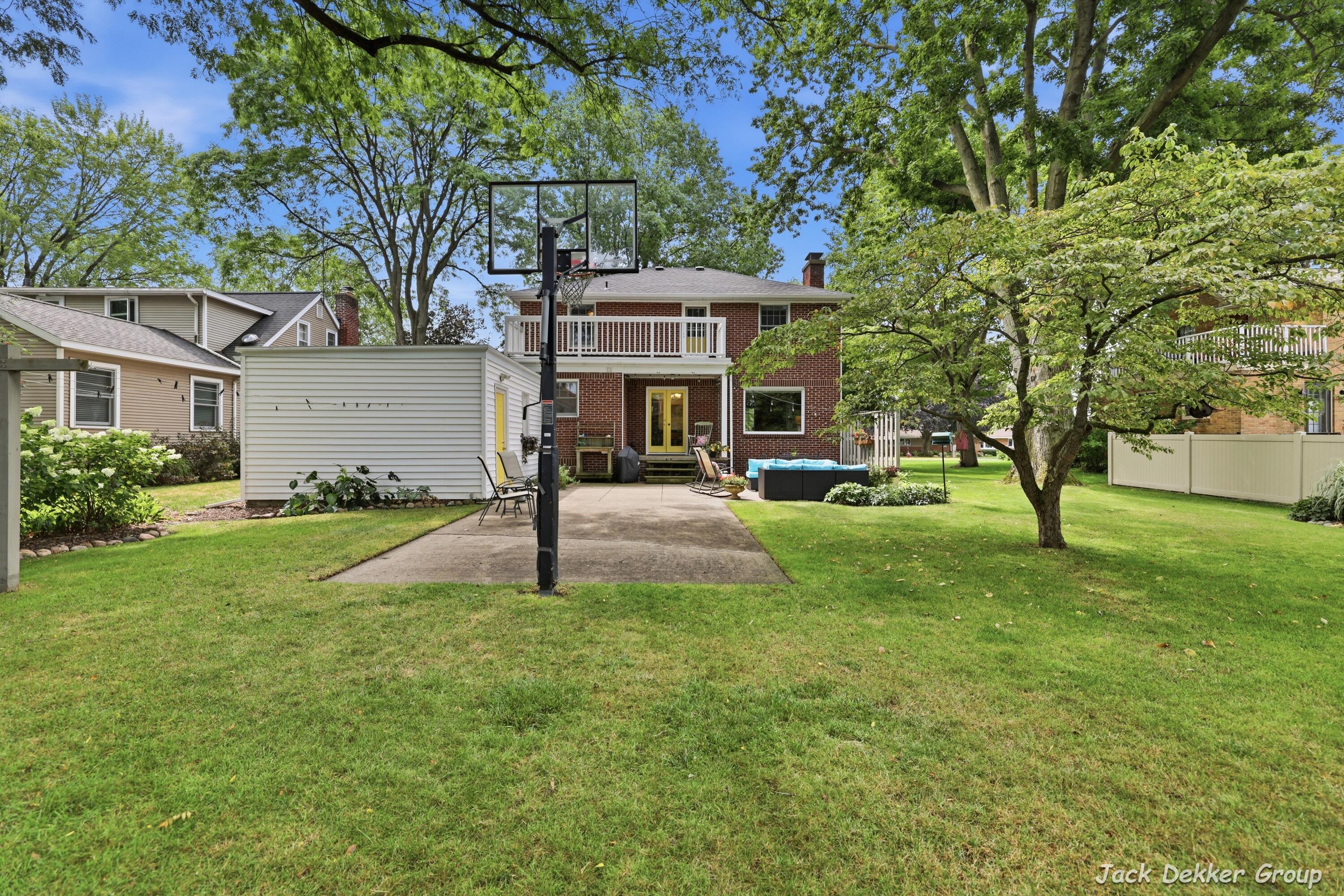 445 W Lawrence Avenue Zeeland MI 49464