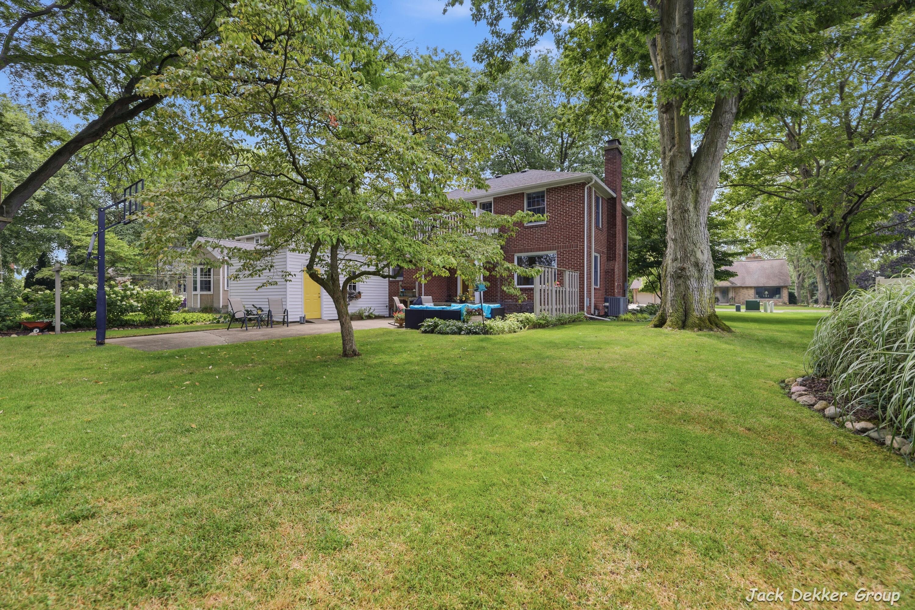 445 W Lawrence Avenue Zeeland MI 49464