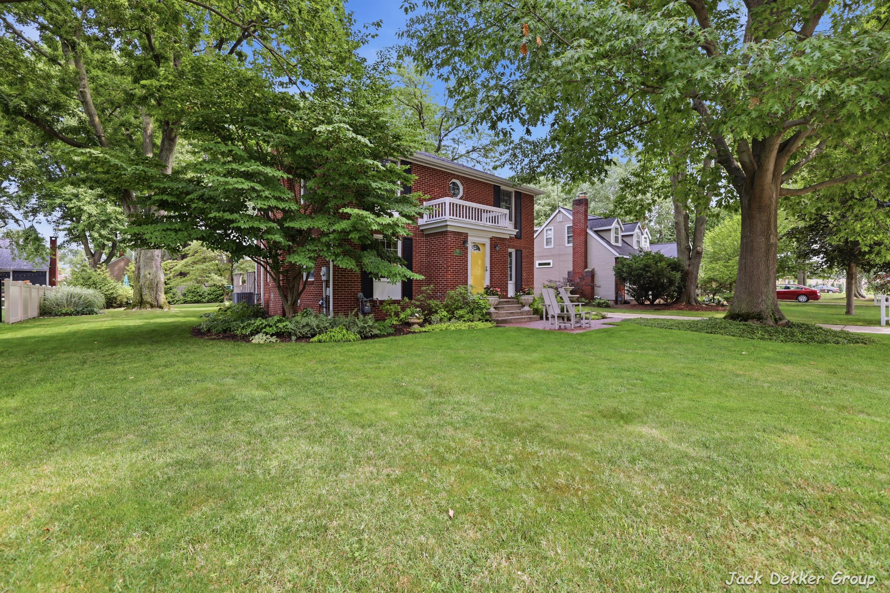 445 W Lawrence Avenue Zeeland MI 49464