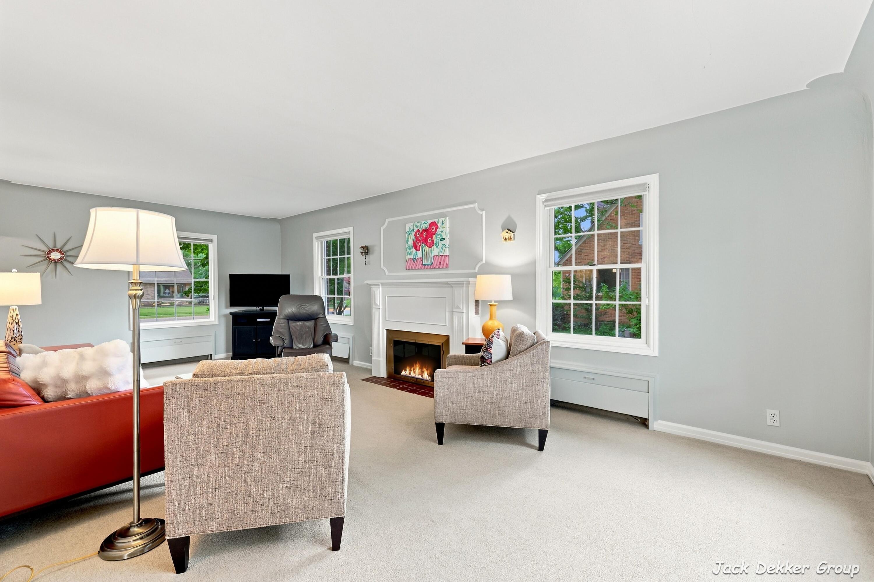 445 W Lawrence Avenue Zeeland MI 49464