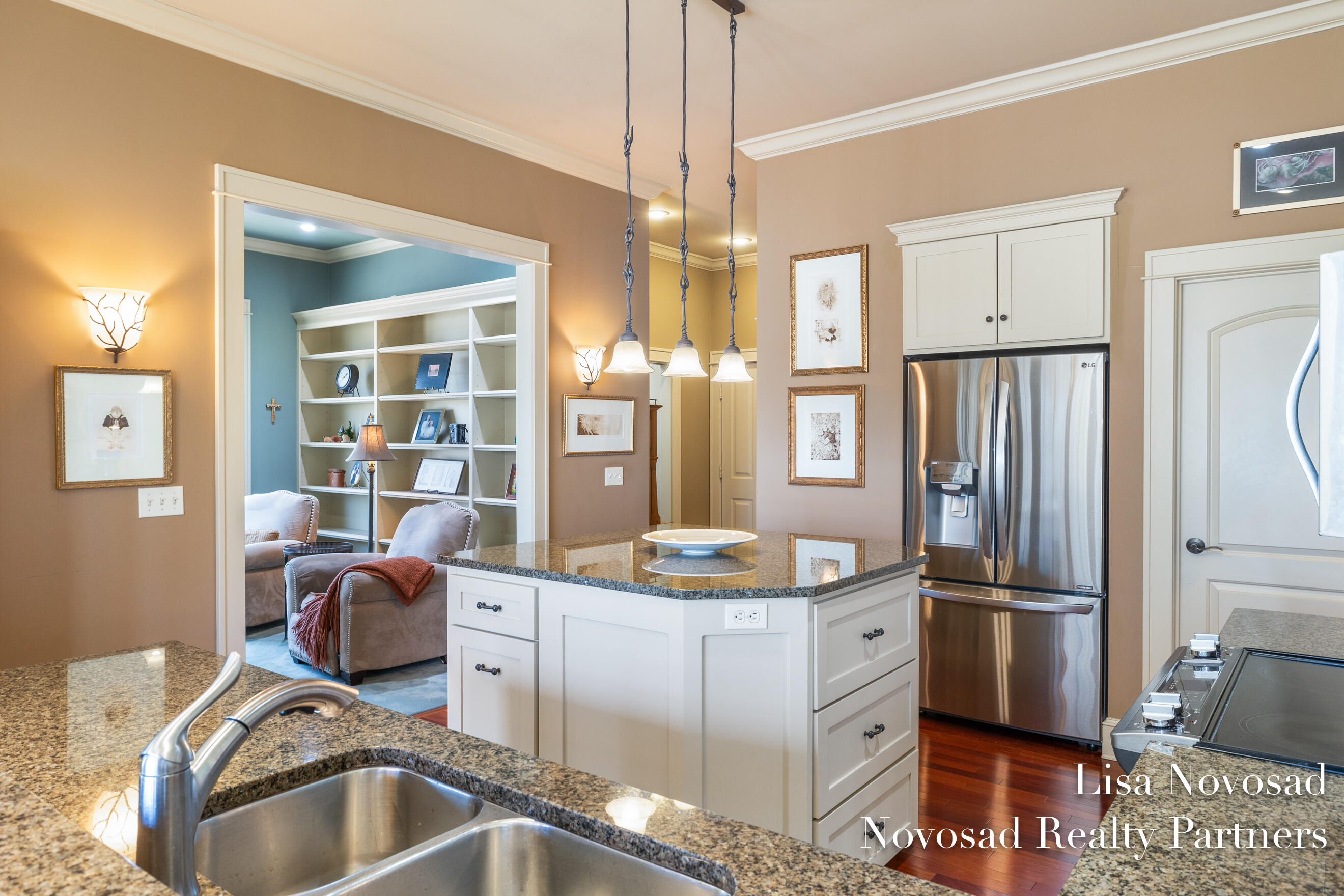 2301 Longmeadow Street NW Grand Rapids MI 49504