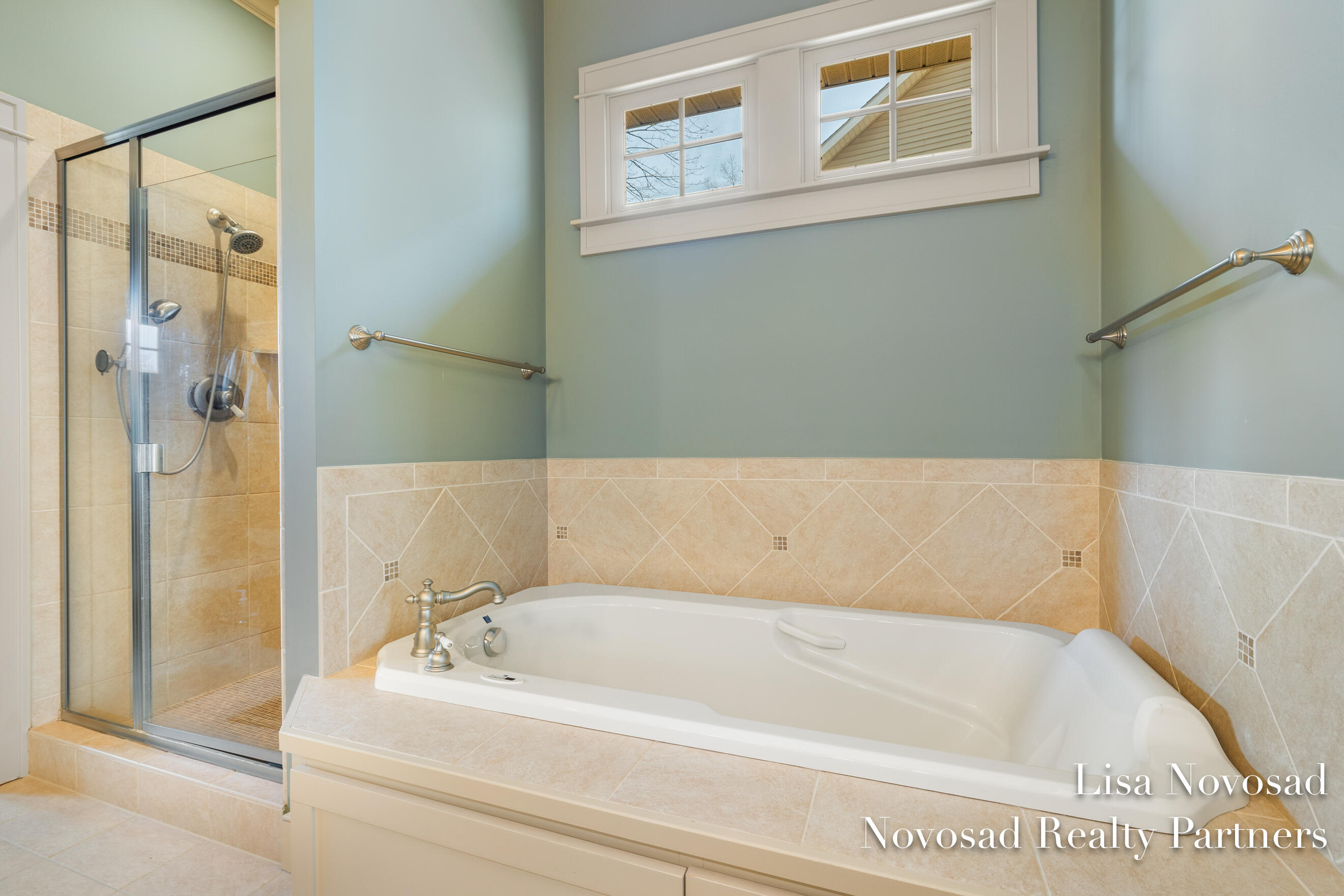 2301 Longmeadow Street NW Grand Rapids MI 49504