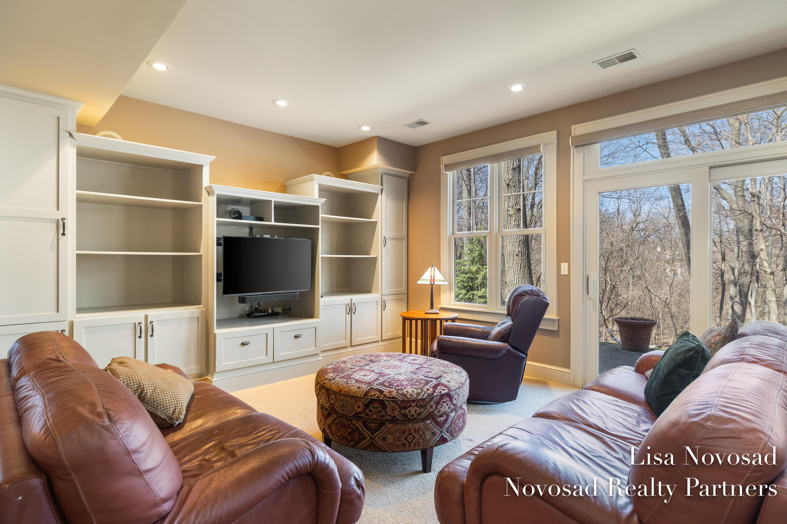 2301 Longmeadow Street NW Grand Rapids MI 49504