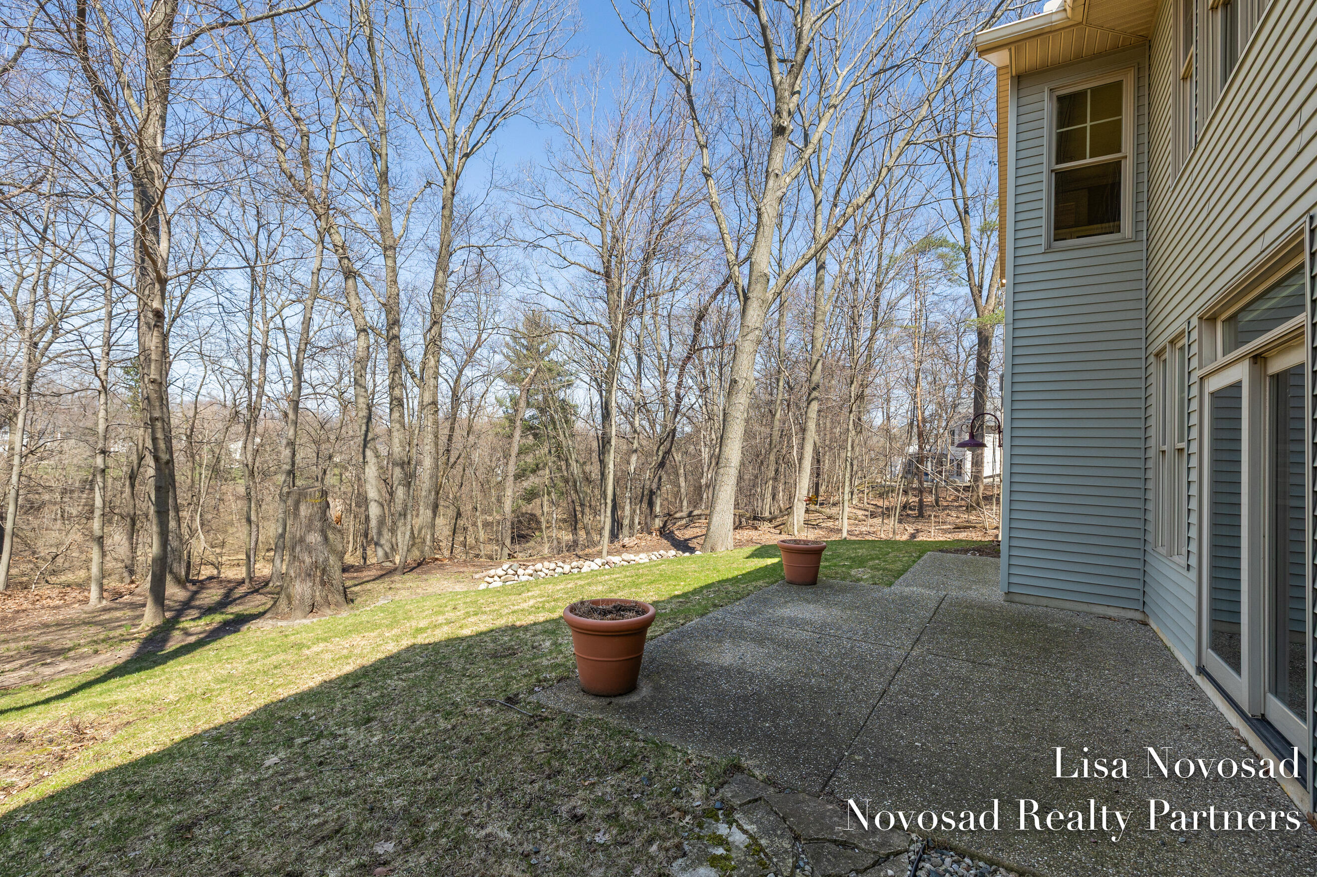 2301 Longmeadow Street NW Grand Rapids MI 49504