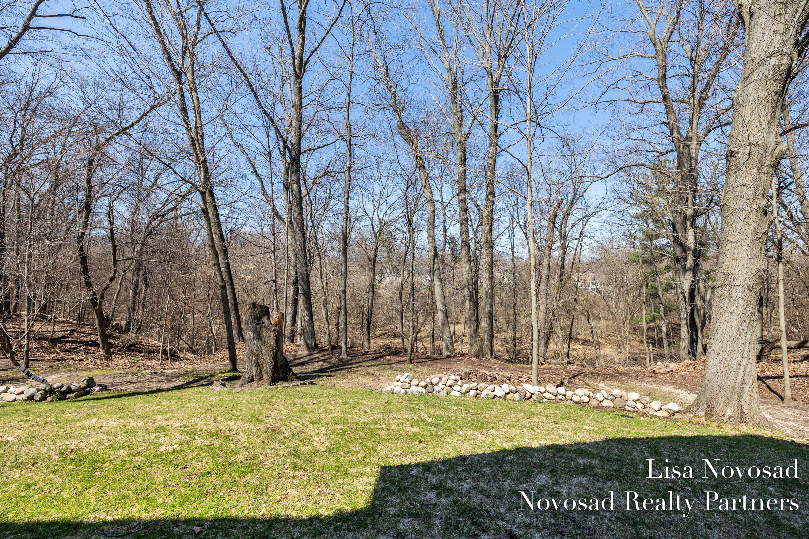 2301 Longmeadow Street NW Grand Rapids MI 49504