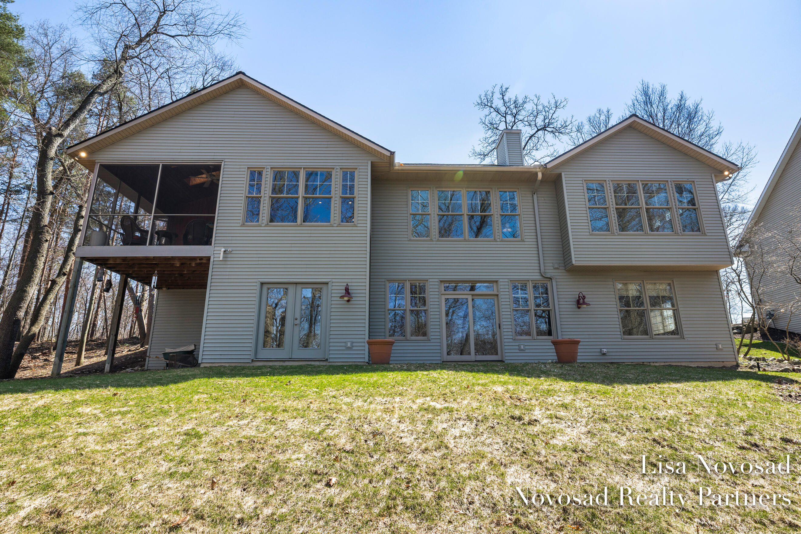 2301 Longmeadow Street NW Grand Rapids MI 49504