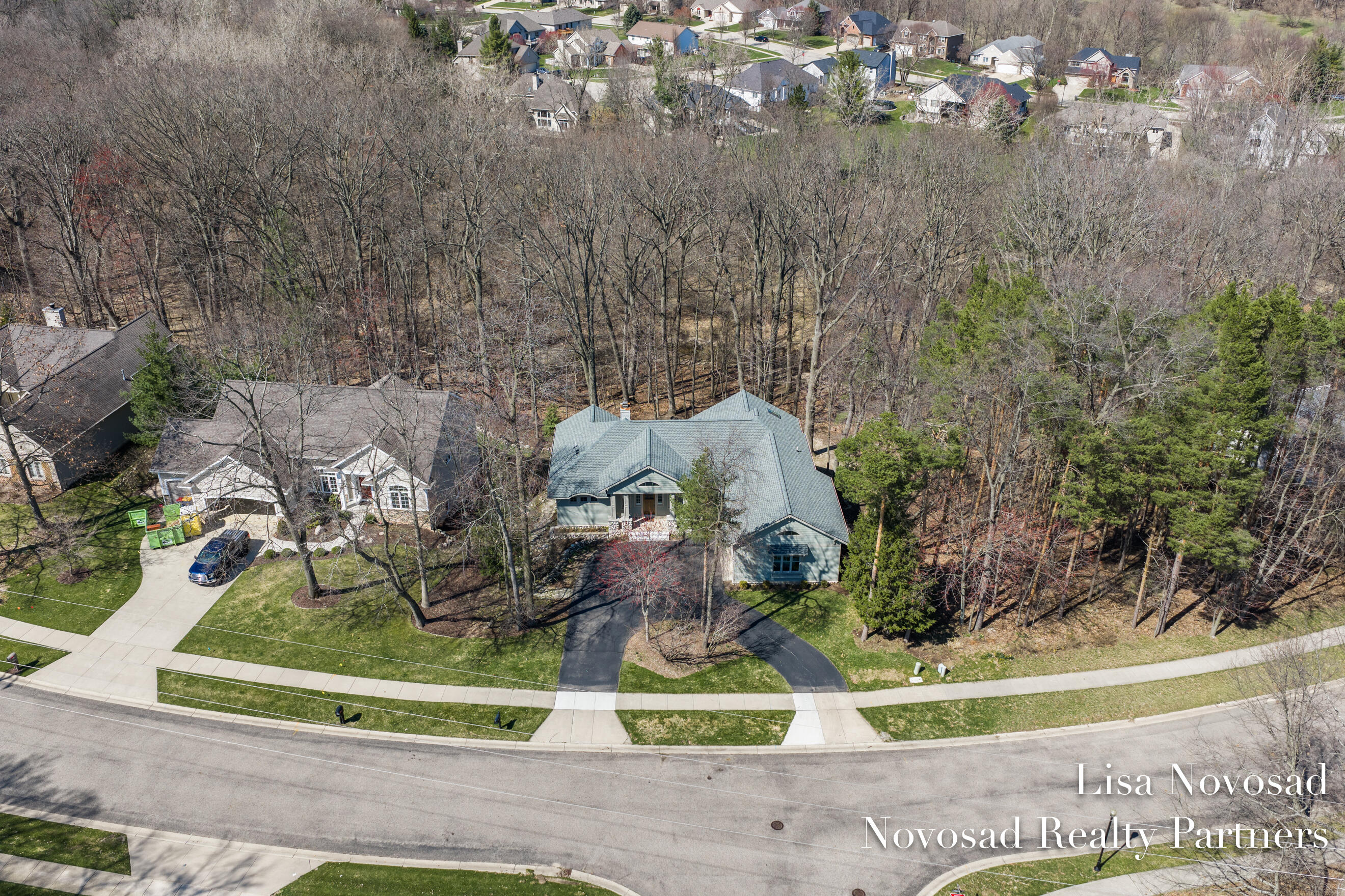 2301 Longmeadow Street NW Grand Rapids MI 49504