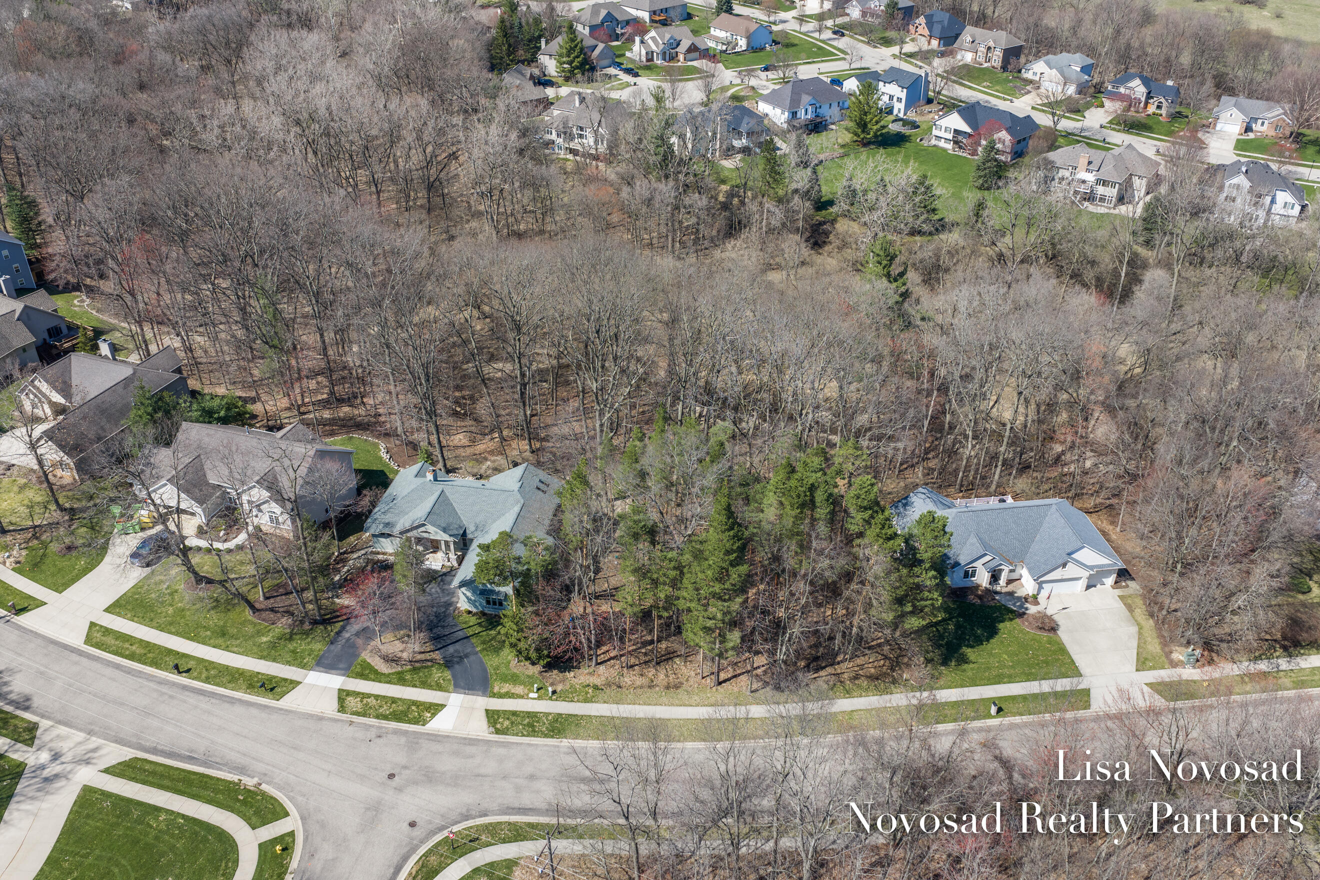 2301 Longmeadow Street NW Grand Rapids MI 49504