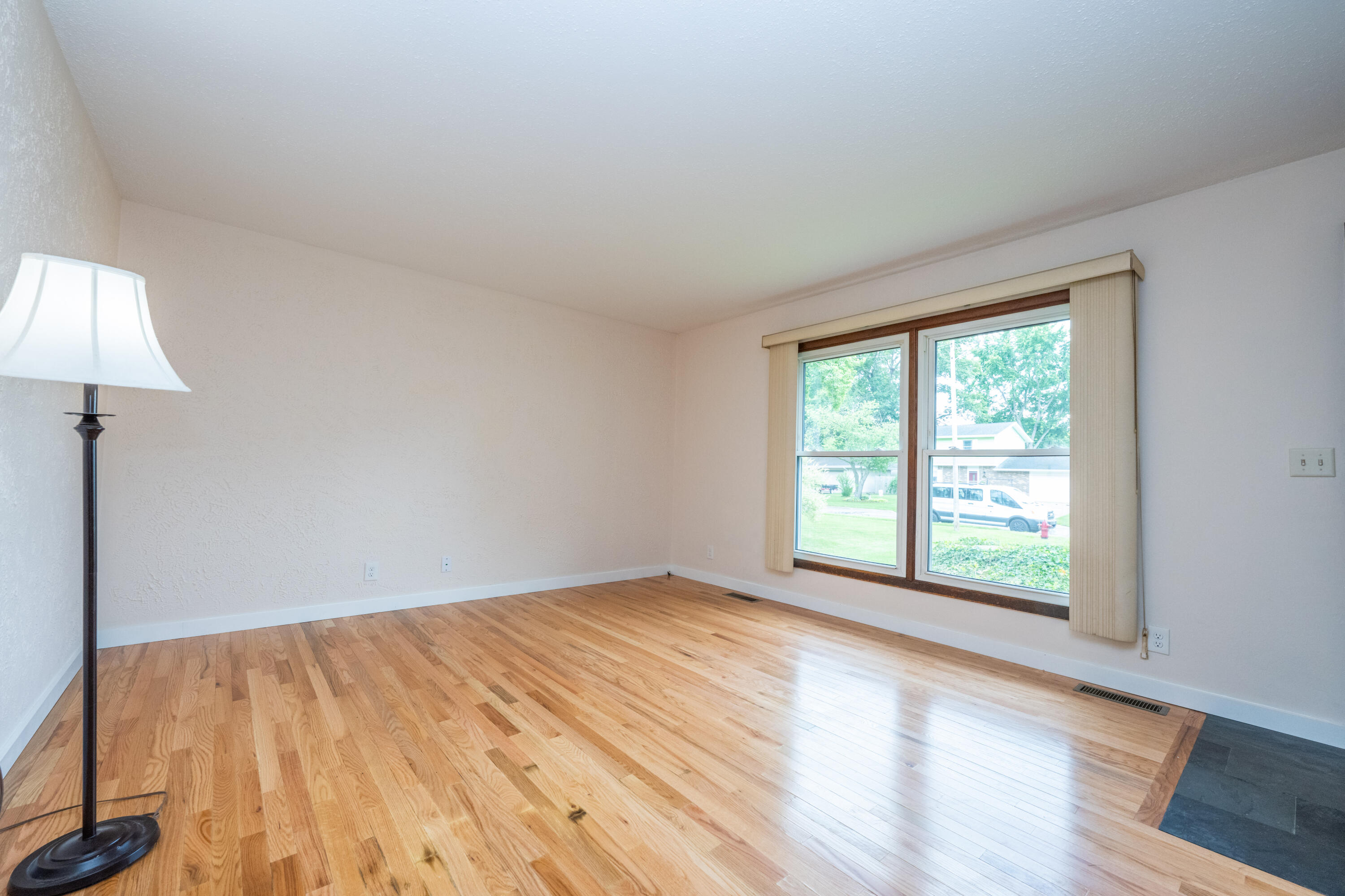 4633 Vista Drive Bridgman MI 49106
