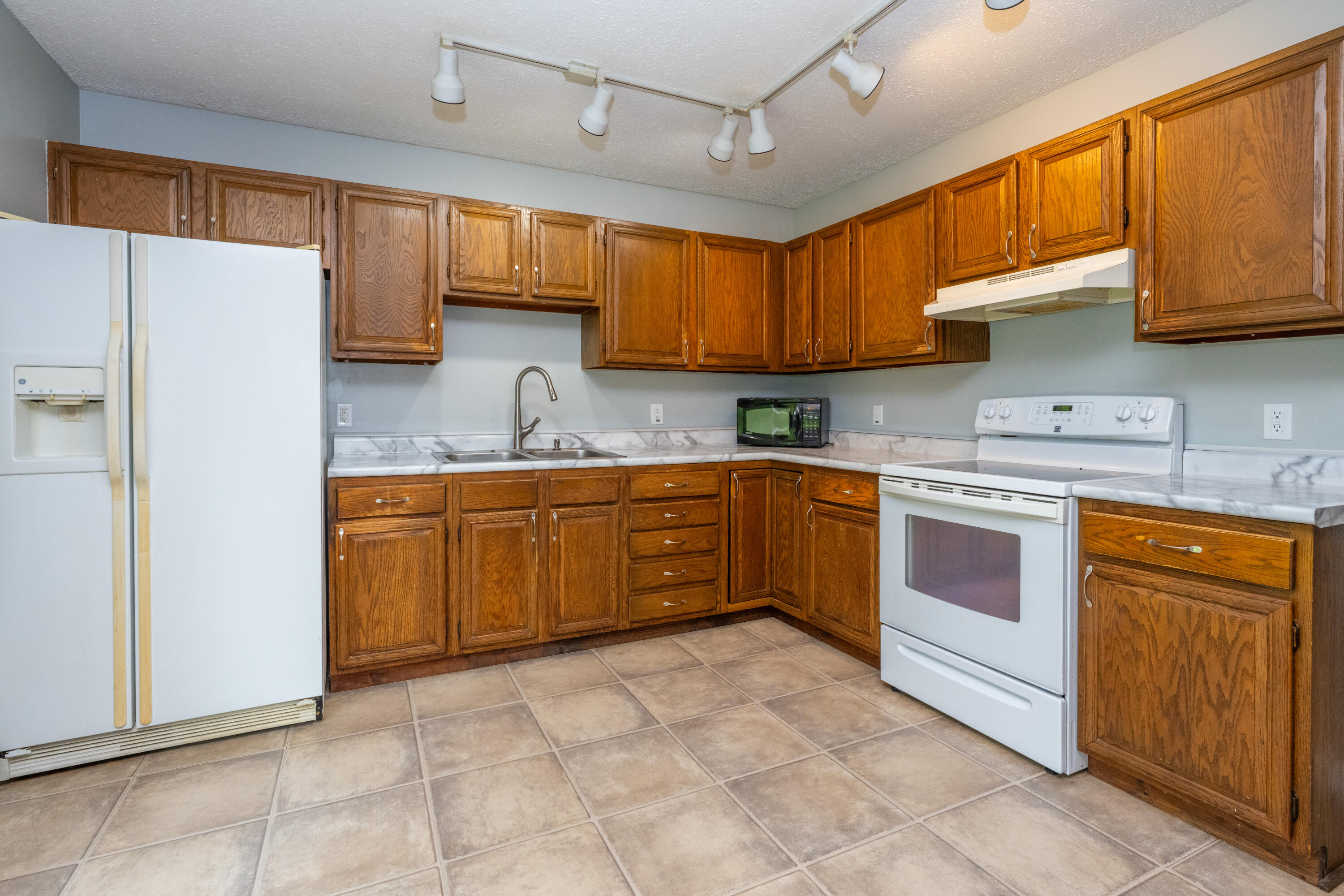 4633 Vista Drive Bridgman MI 49106