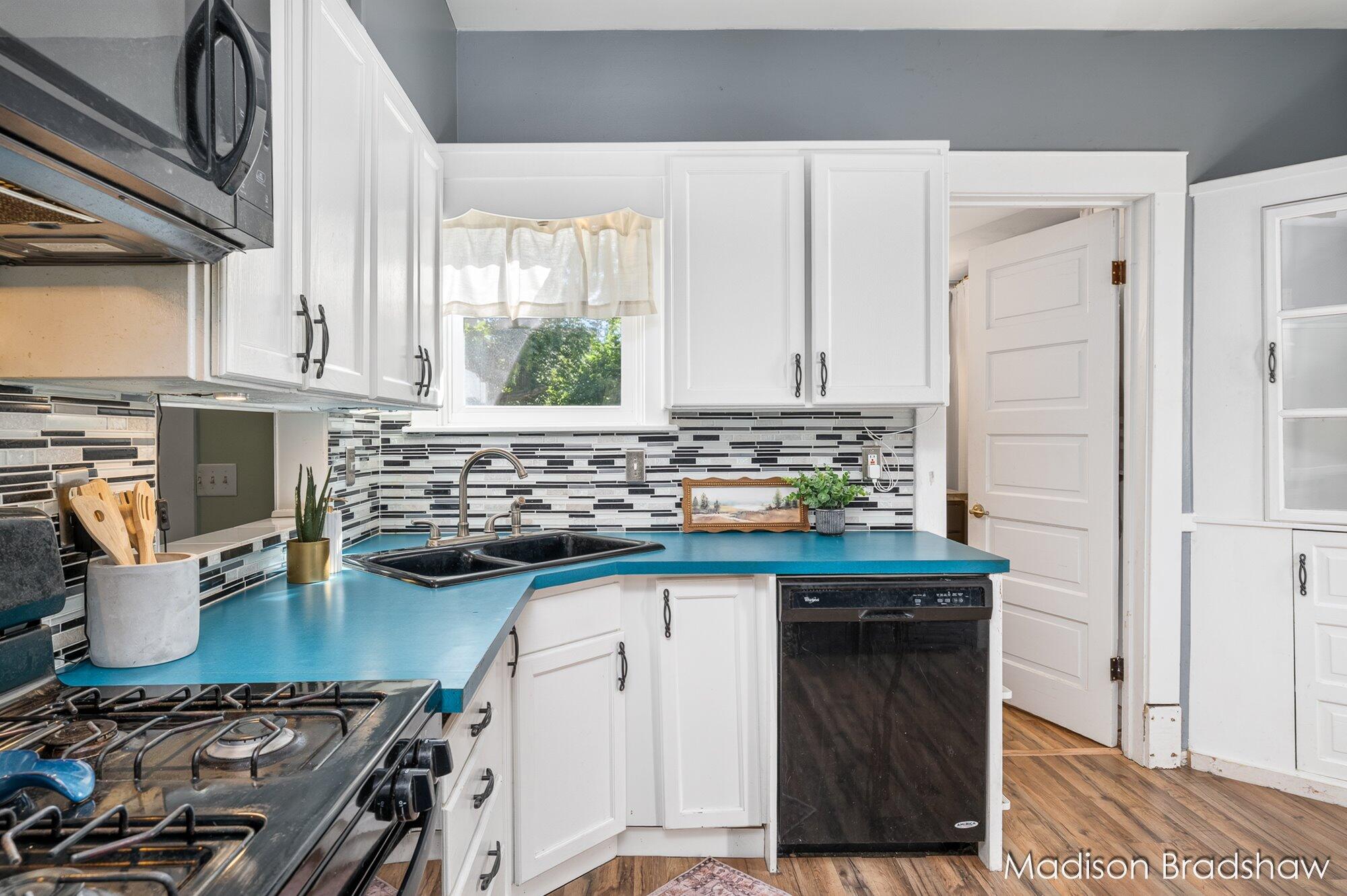 2080 Swensberg Avenue NE Grand Rapids MI 49505
