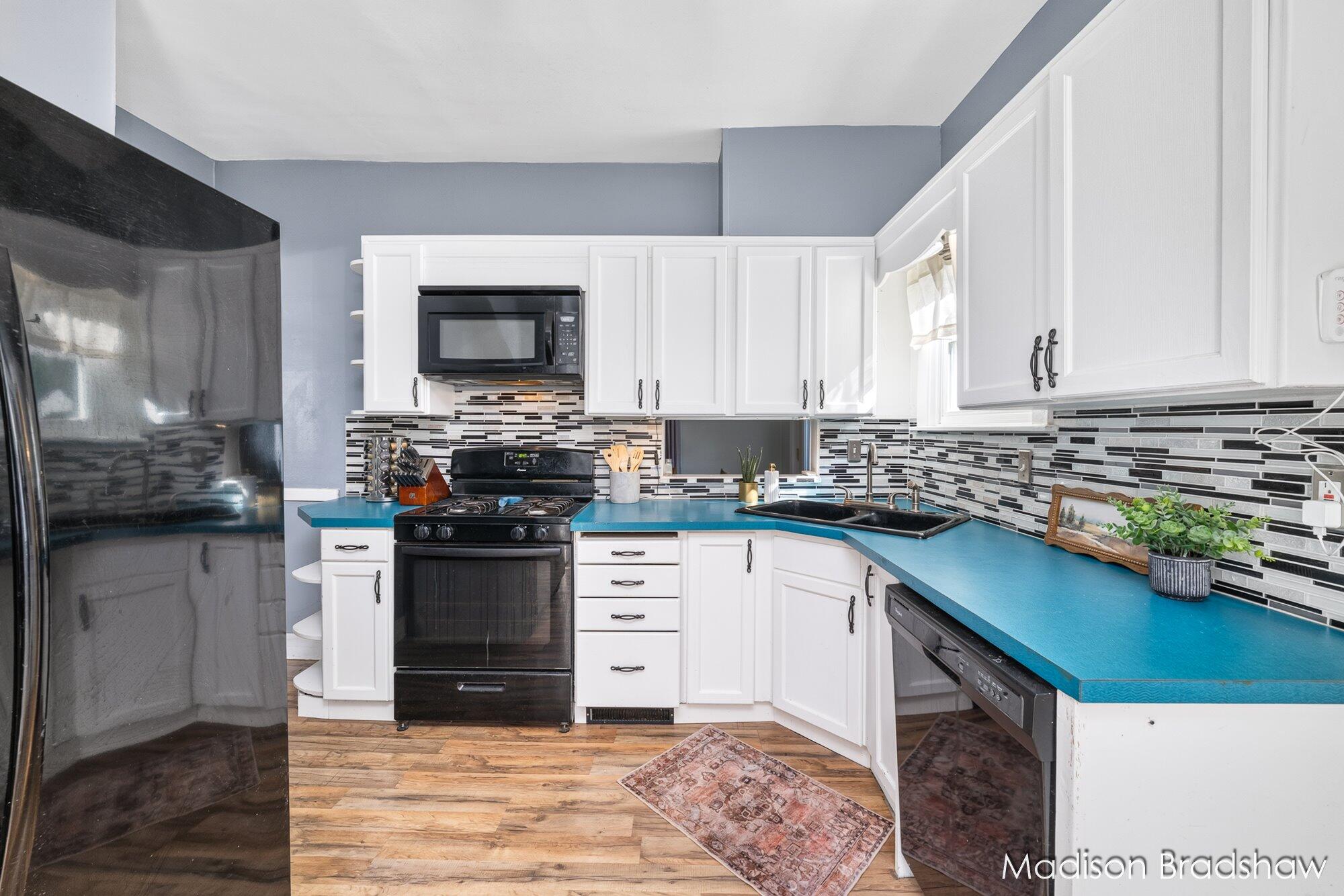 2080 Swensberg Avenue NE Grand Rapids MI 49505