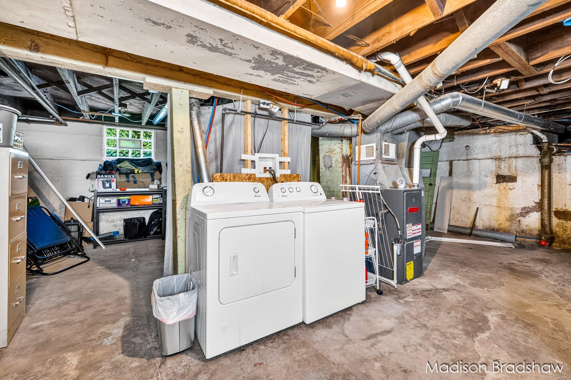2080 Swensberg Avenue NE Grand Rapids MI 49505