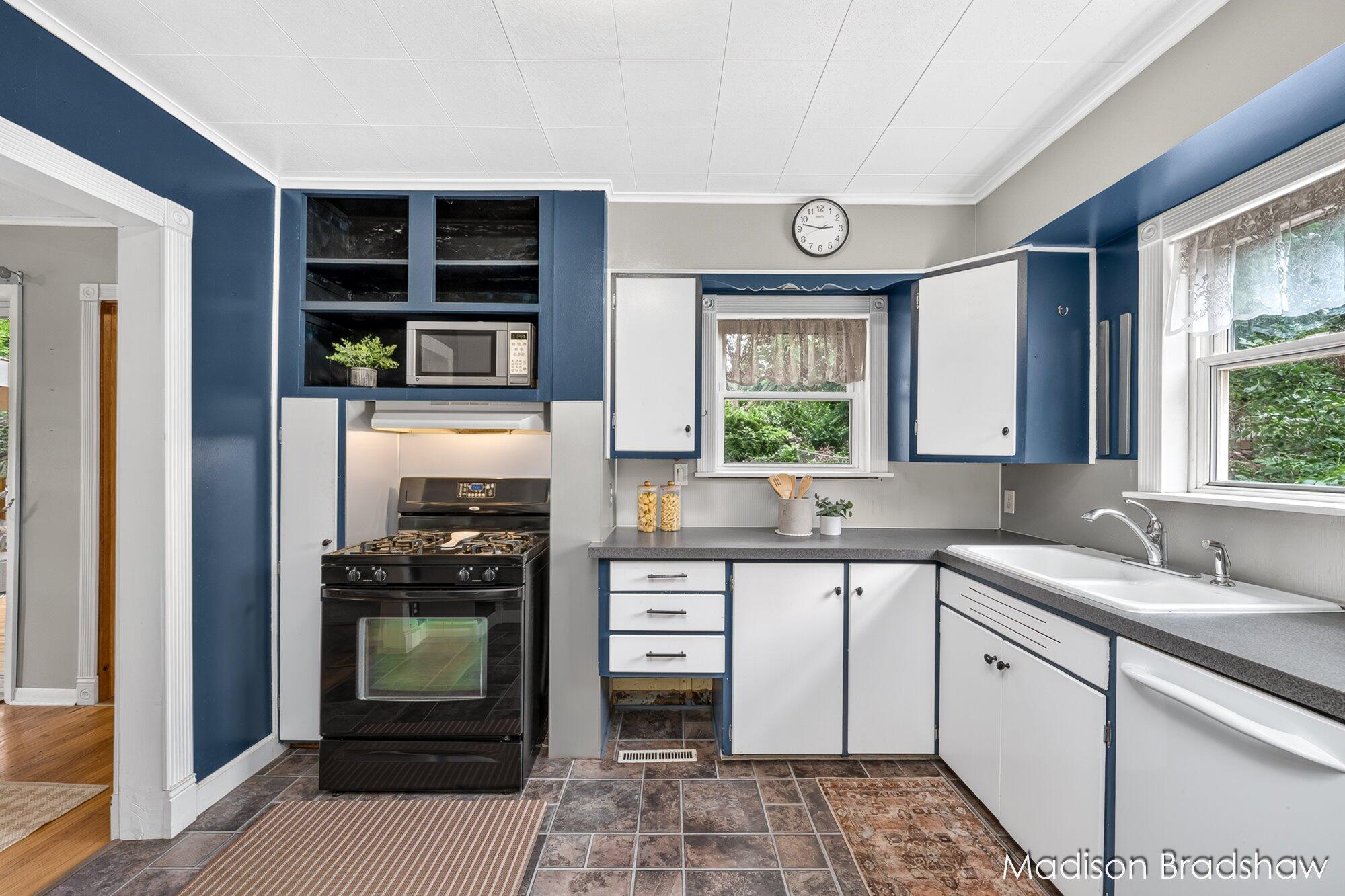 2070 Monroe Avenue NW Grand Rapids MI 49505