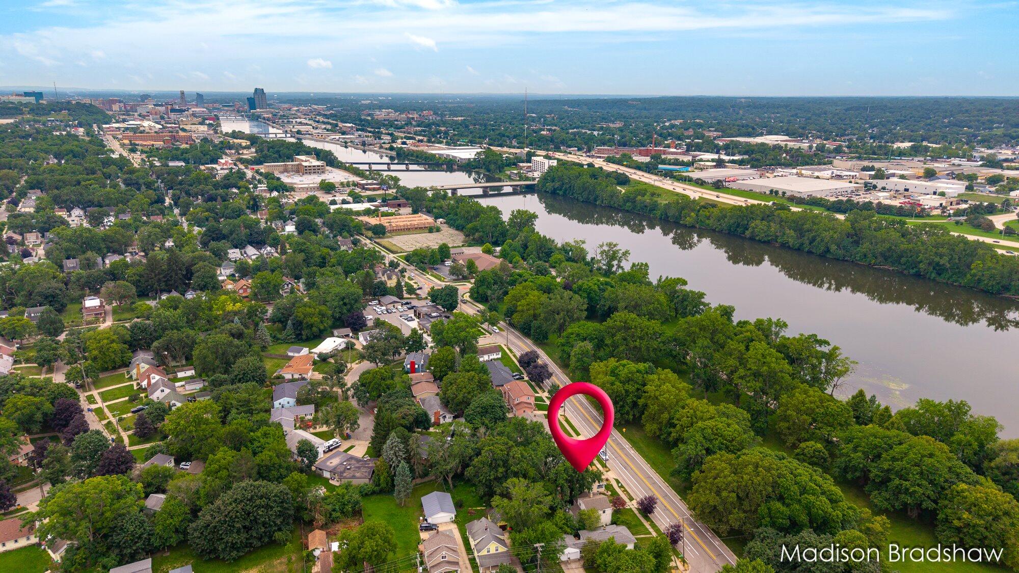 2070 Monroe Avenue NW Grand Rapids MI 49505