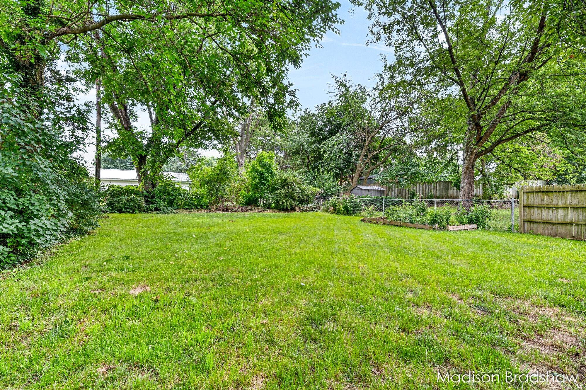 2070 Monroe Avenue NW Grand Rapids MI 49505