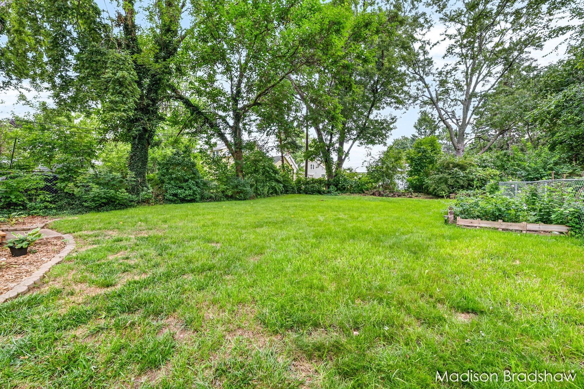 2070 Monroe Avenue NW Grand Rapids MI 49505