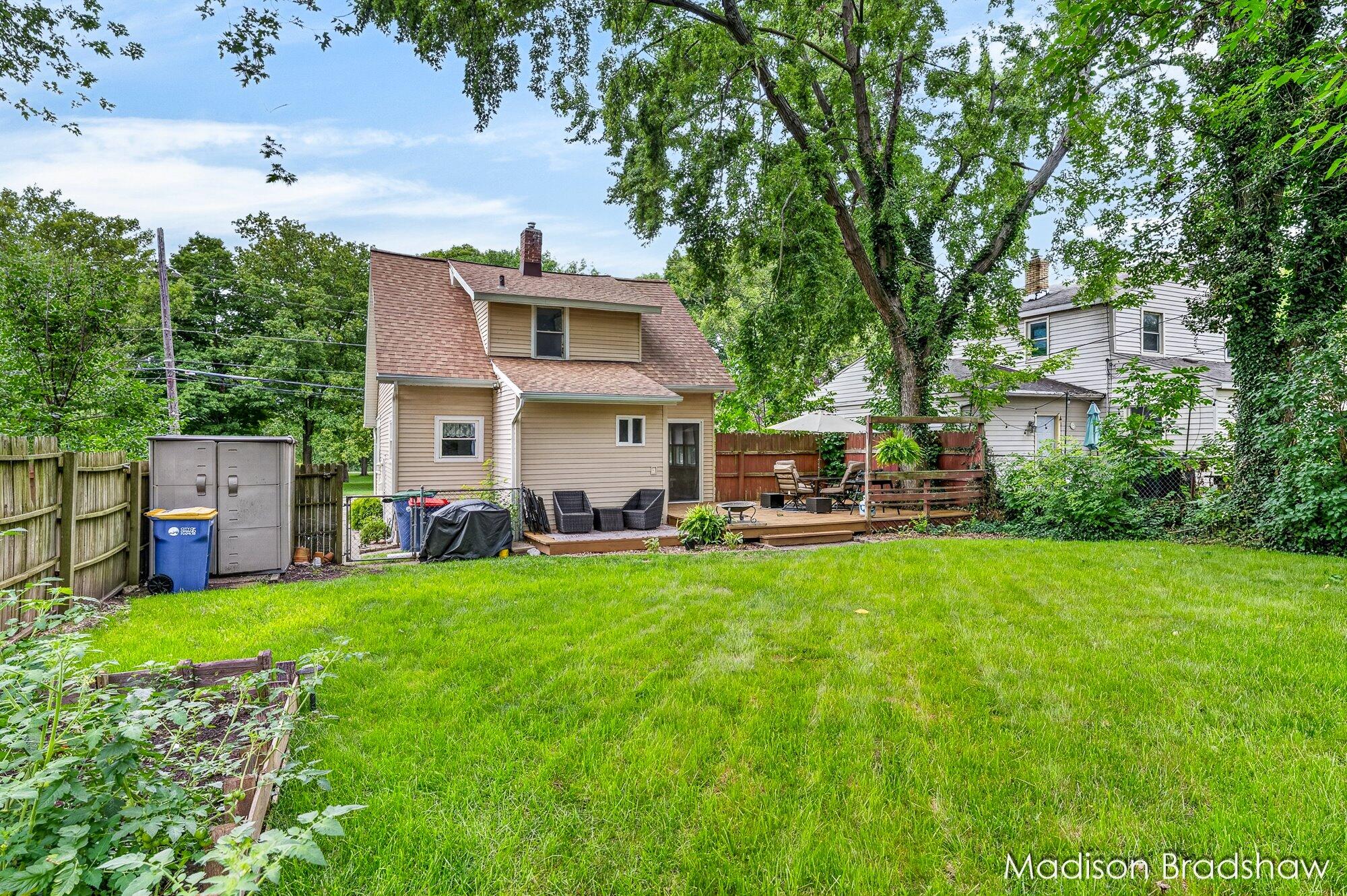 2070 Monroe Avenue NW Grand Rapids MI 49505