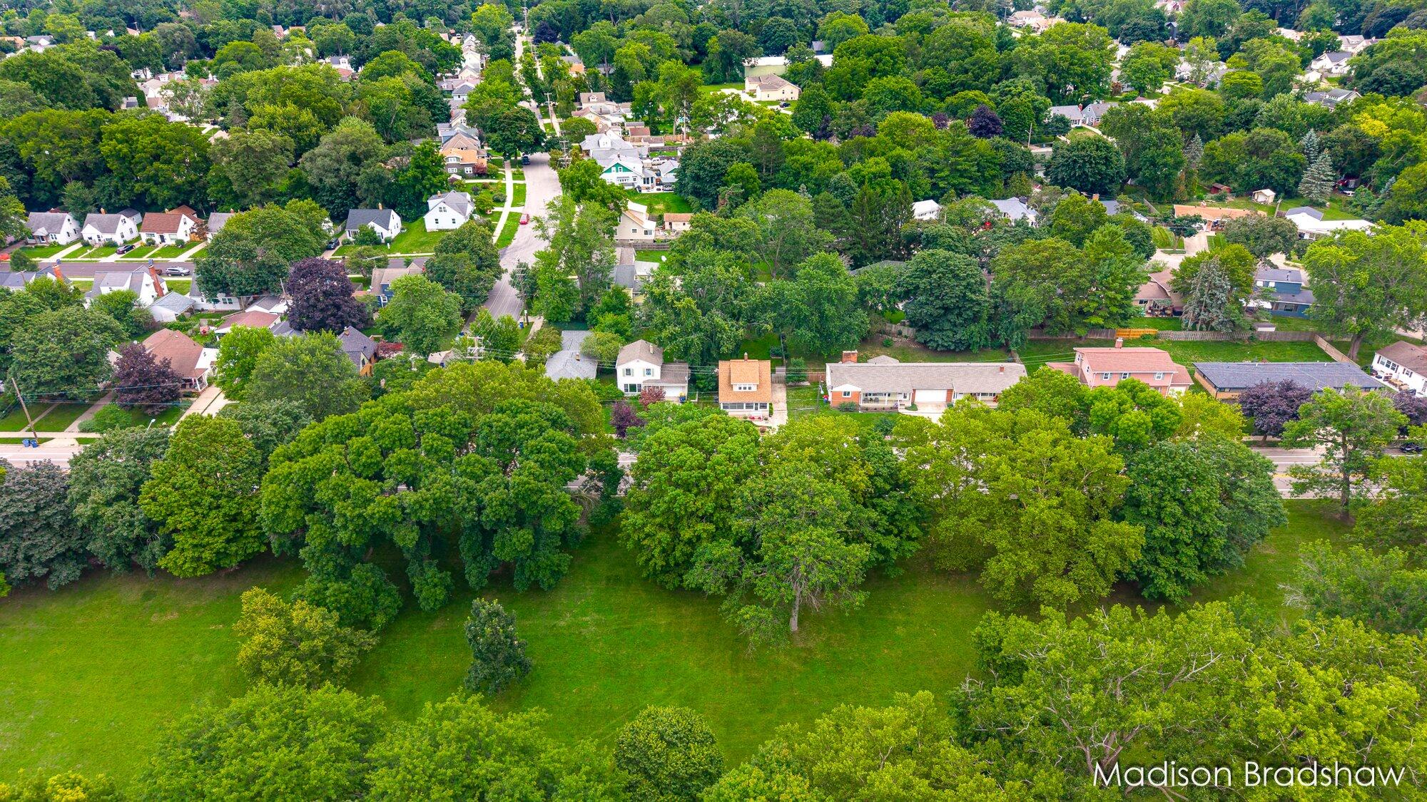 2070 Monroe Avenue NW Grand Rapids MI 49505